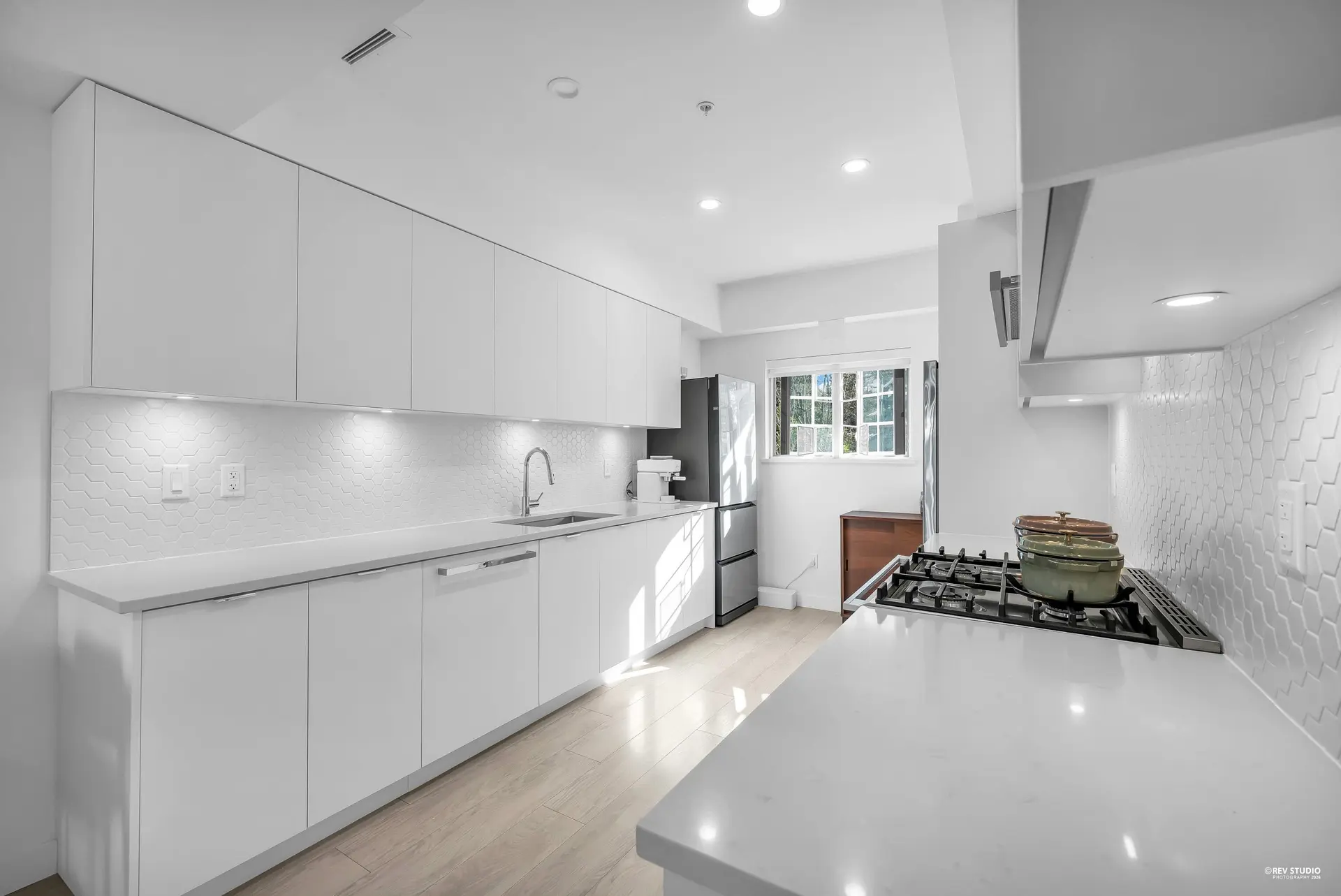 #204 678 Fairview Street - Image 3
