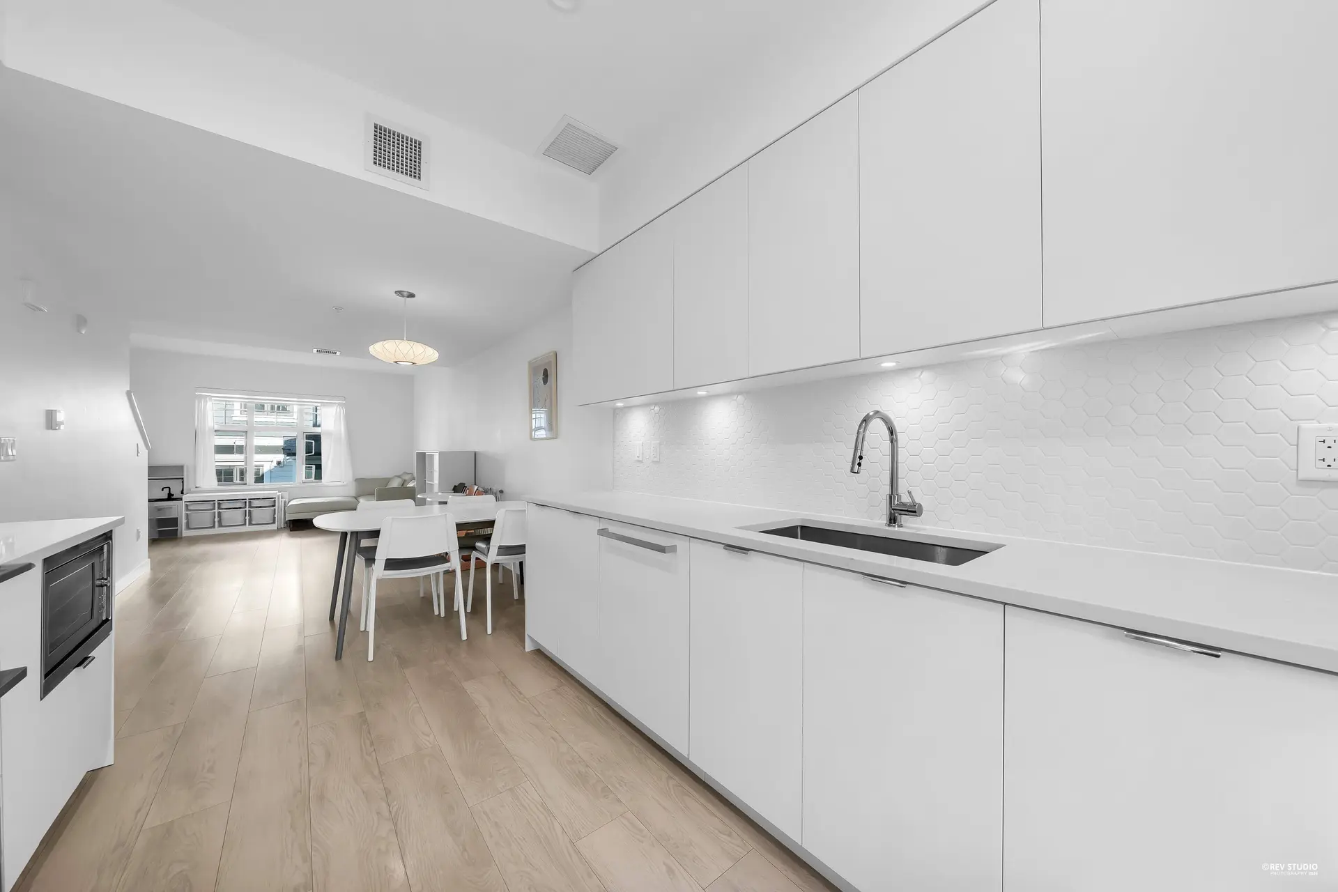 #204 678 Fairview Street - Image 4