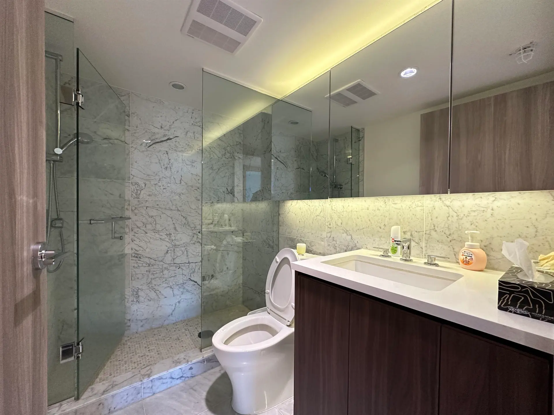 #1009 455 SW Marine Drive - Image 7