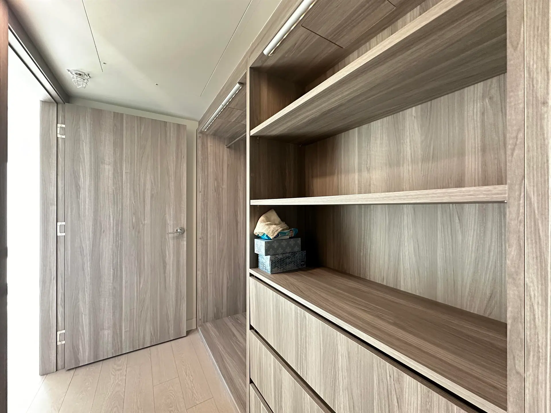 #1009 455 SW Marine Drive - Image 5