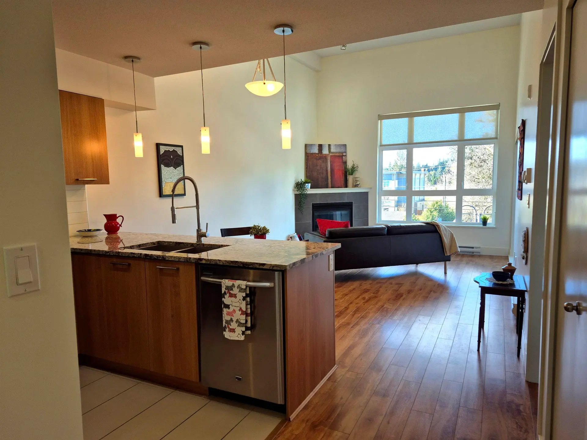 #306 5682 Wharf Avenue - Image 4
