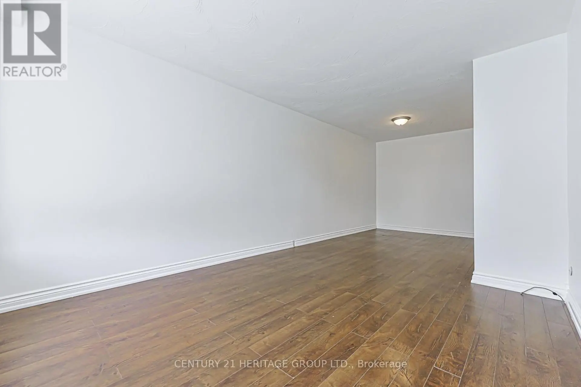 42 LINDSAY AVENUE - Image 2