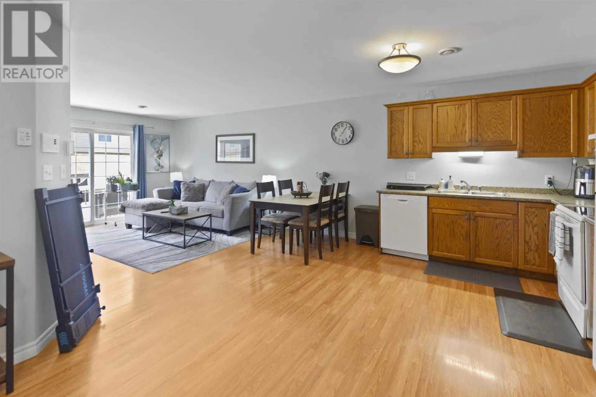 #8 17 Heatherway Drive - Image 4