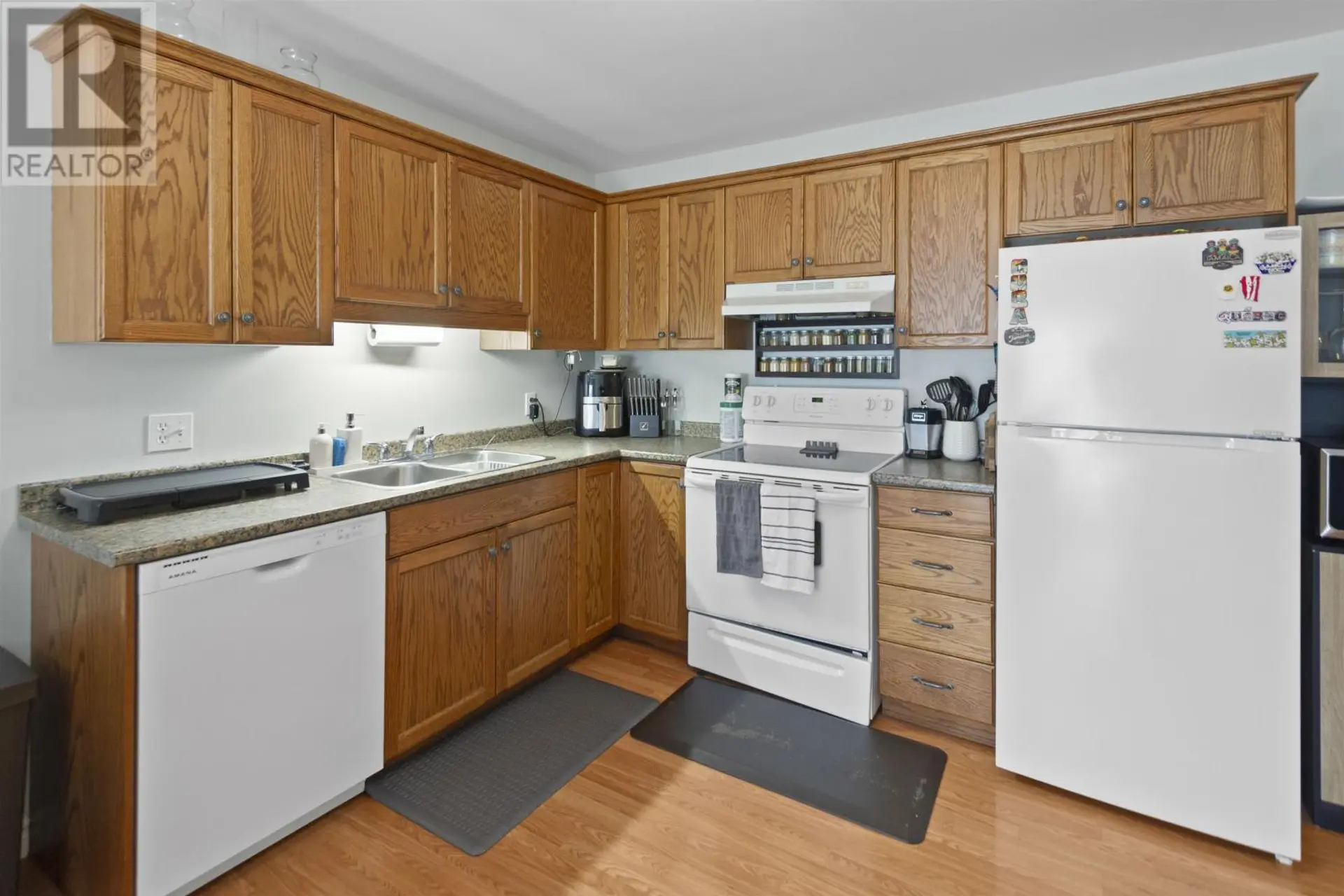 #8 17 Heatherway Drive - Image 6