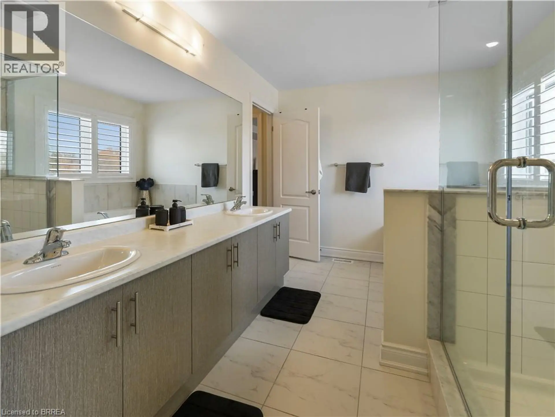 93 MONTEITH Drive - Image 12