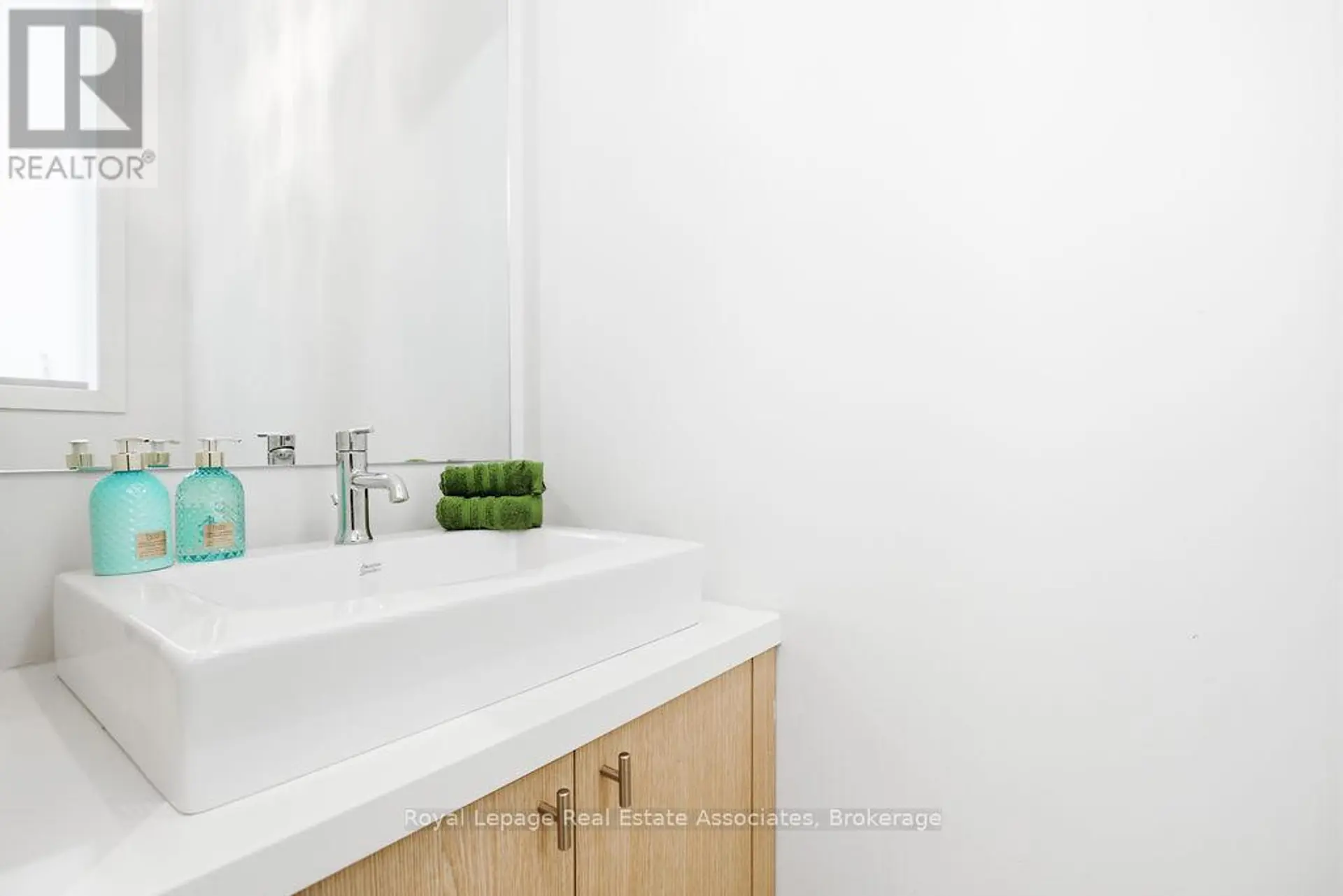 228 VELLWOOD COMMON - Image 7