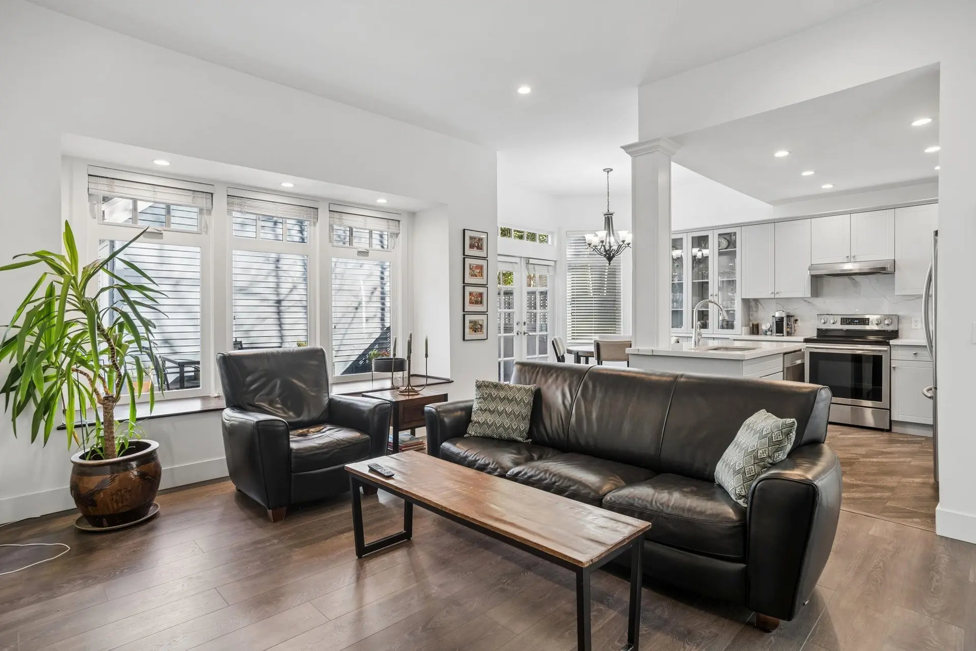 Property at 3537 W 5th Avenue, Vancouver, BC