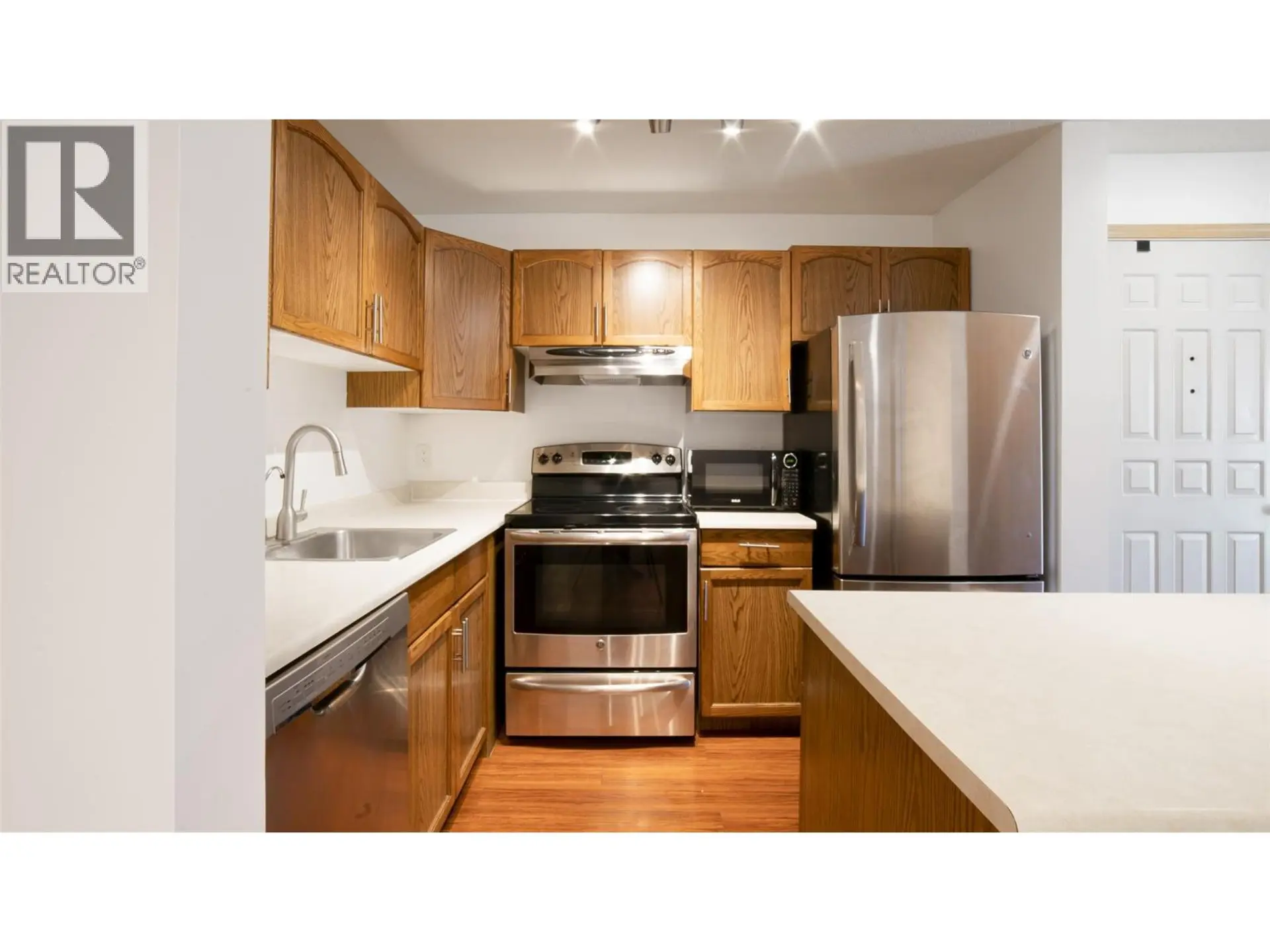 #208D 735 Cook Road - Image 2