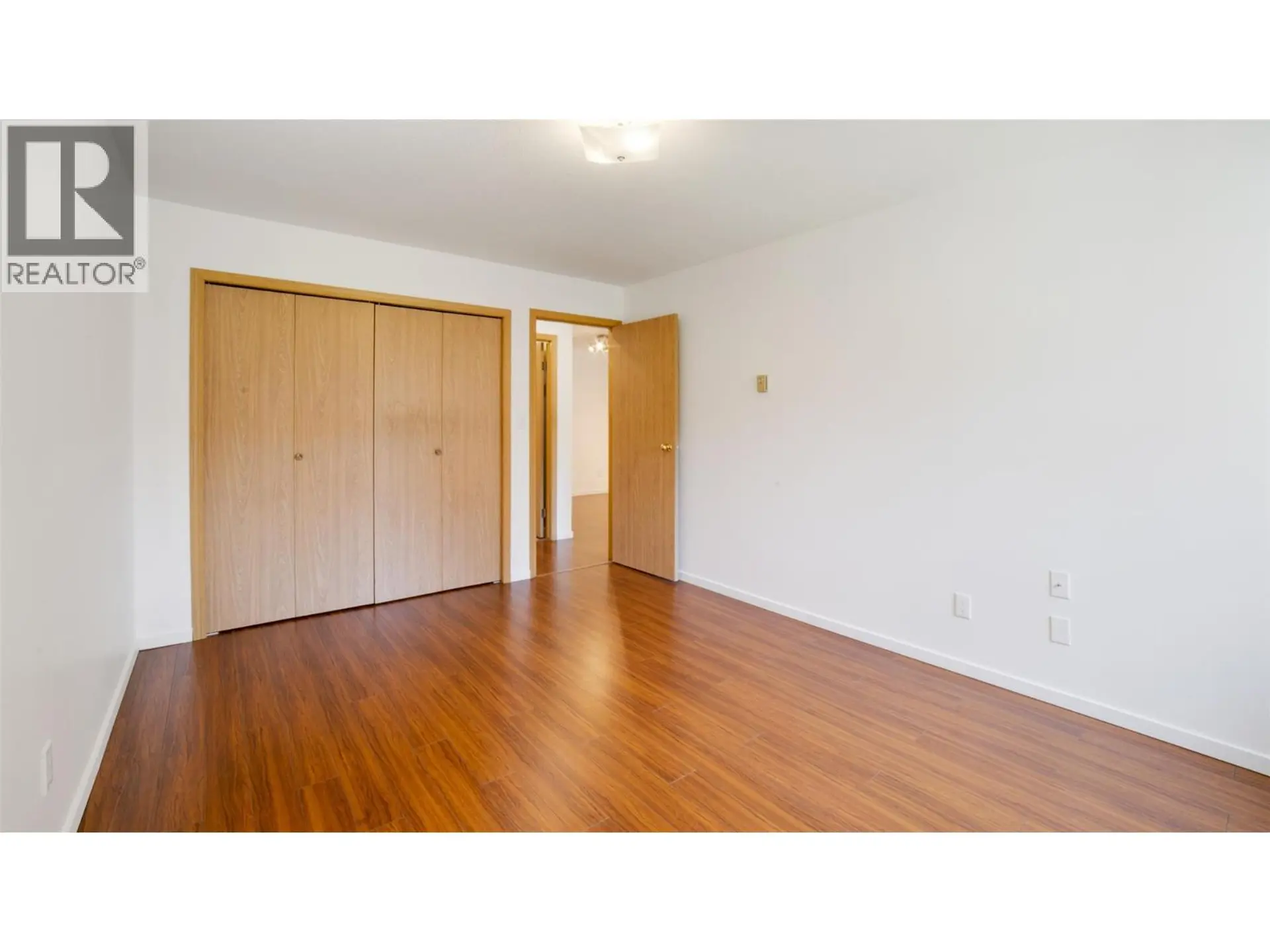 #208D 735 Cook Road - Image 10