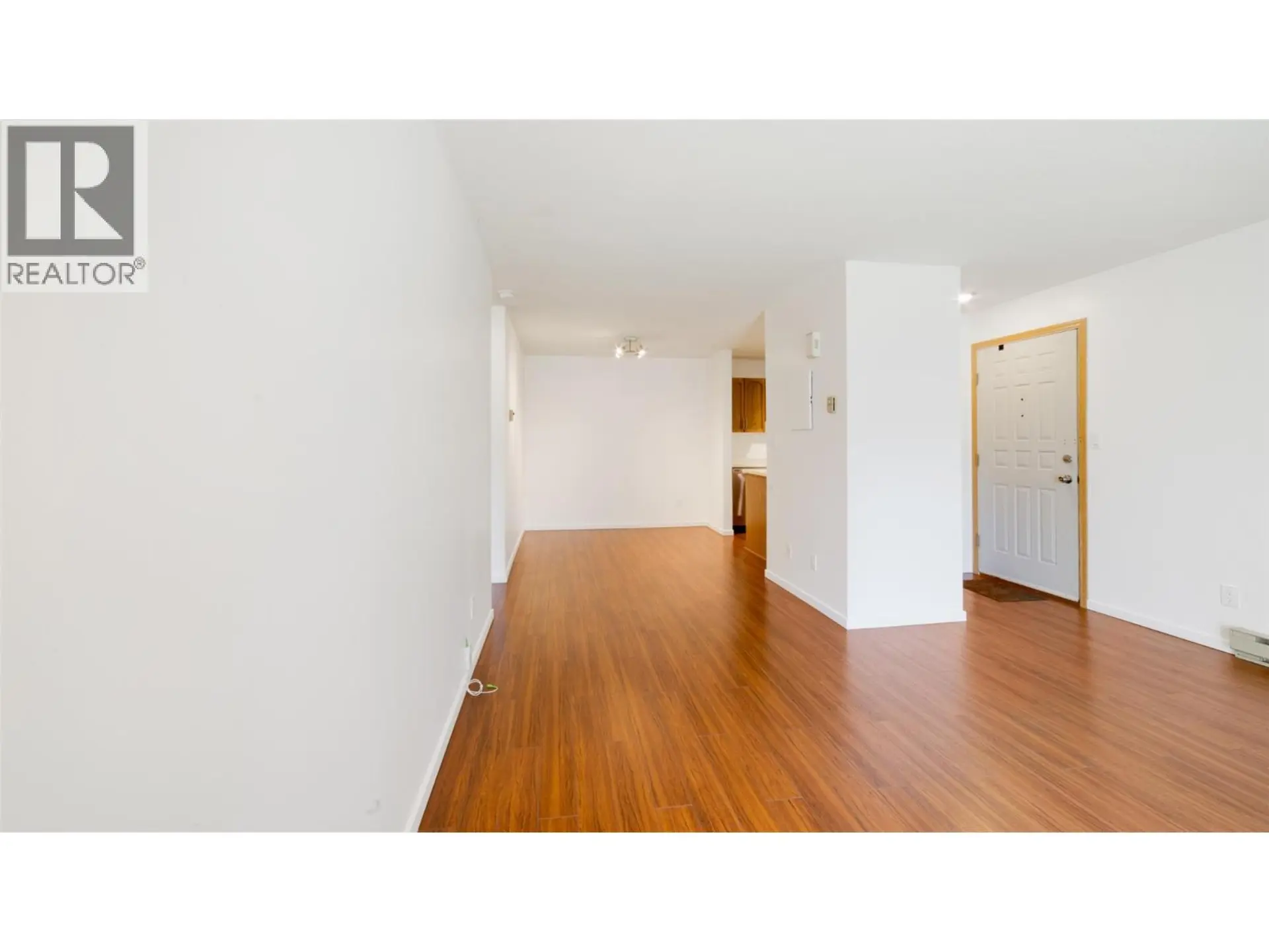#208D 735 Cook Road - Image 5