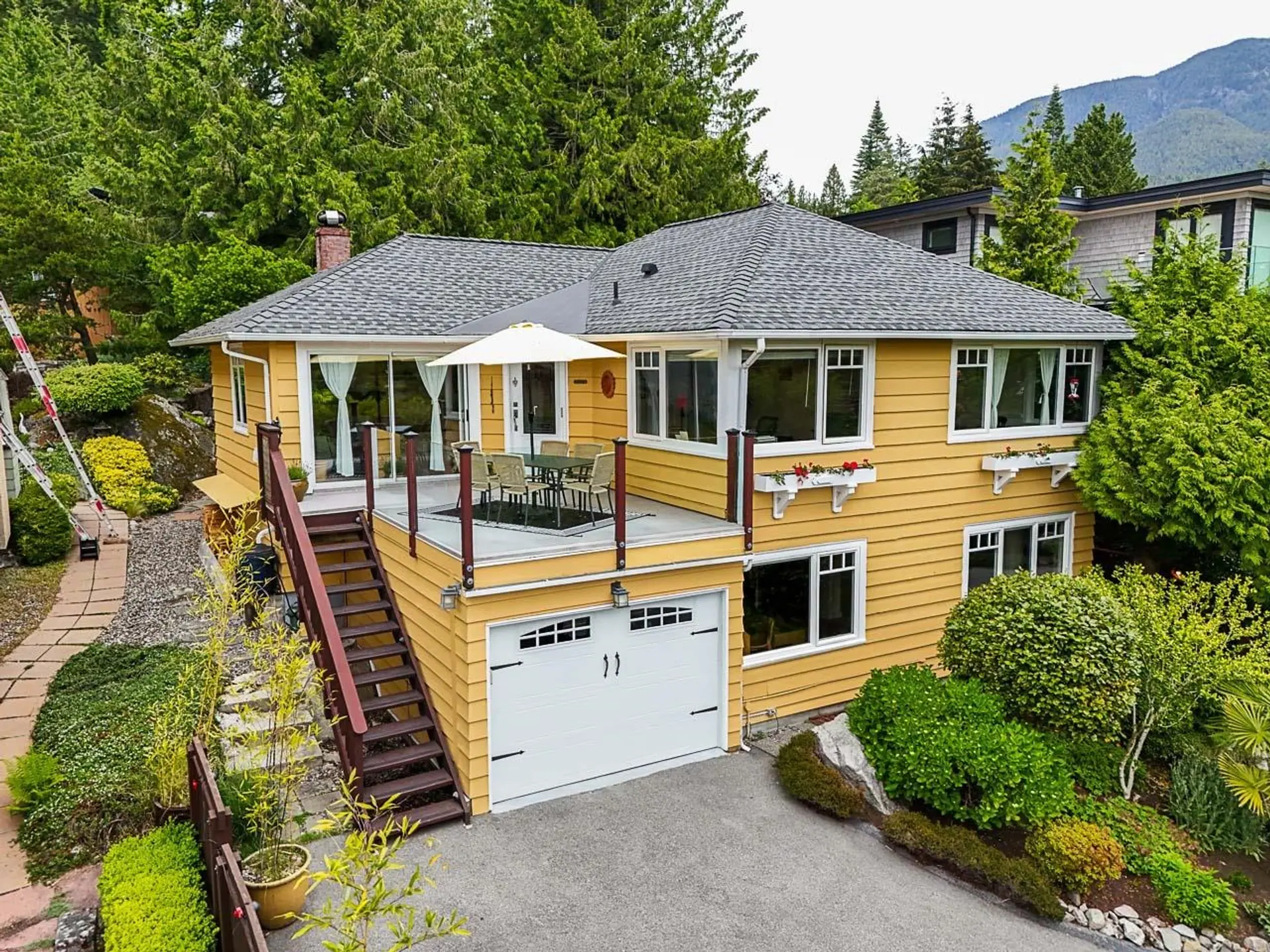 Property at 6577 Marine Drive, West Vancouver, BC