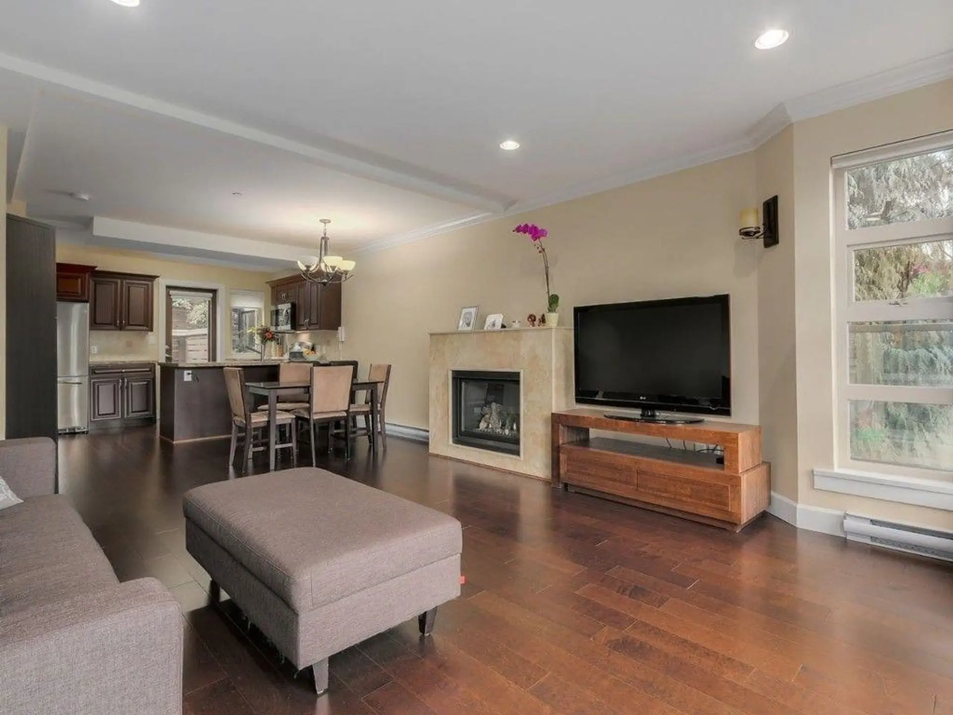 #7 215 E 4th Street - Image 8