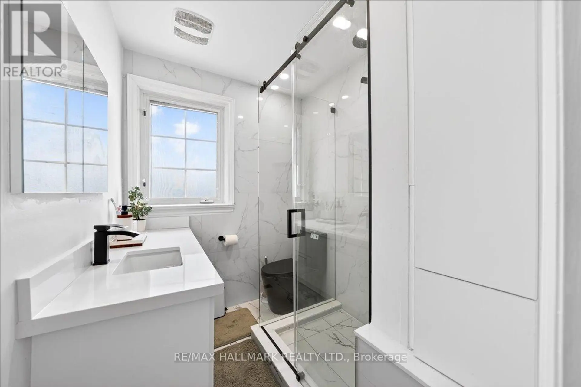 910 EGLINTON AVENUE E - Image 10
