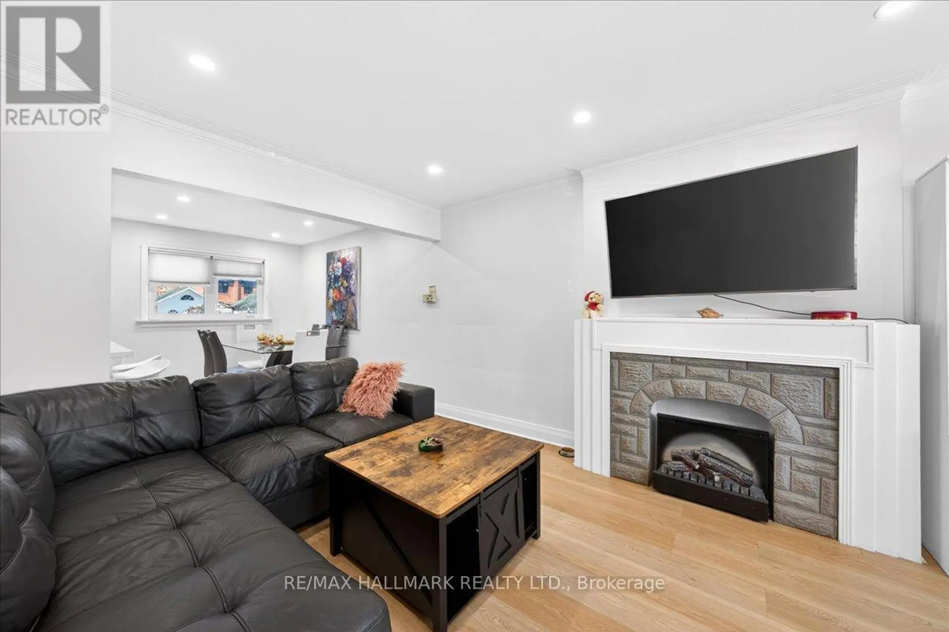 910 EGLINTON AVENUE E - Image 6
