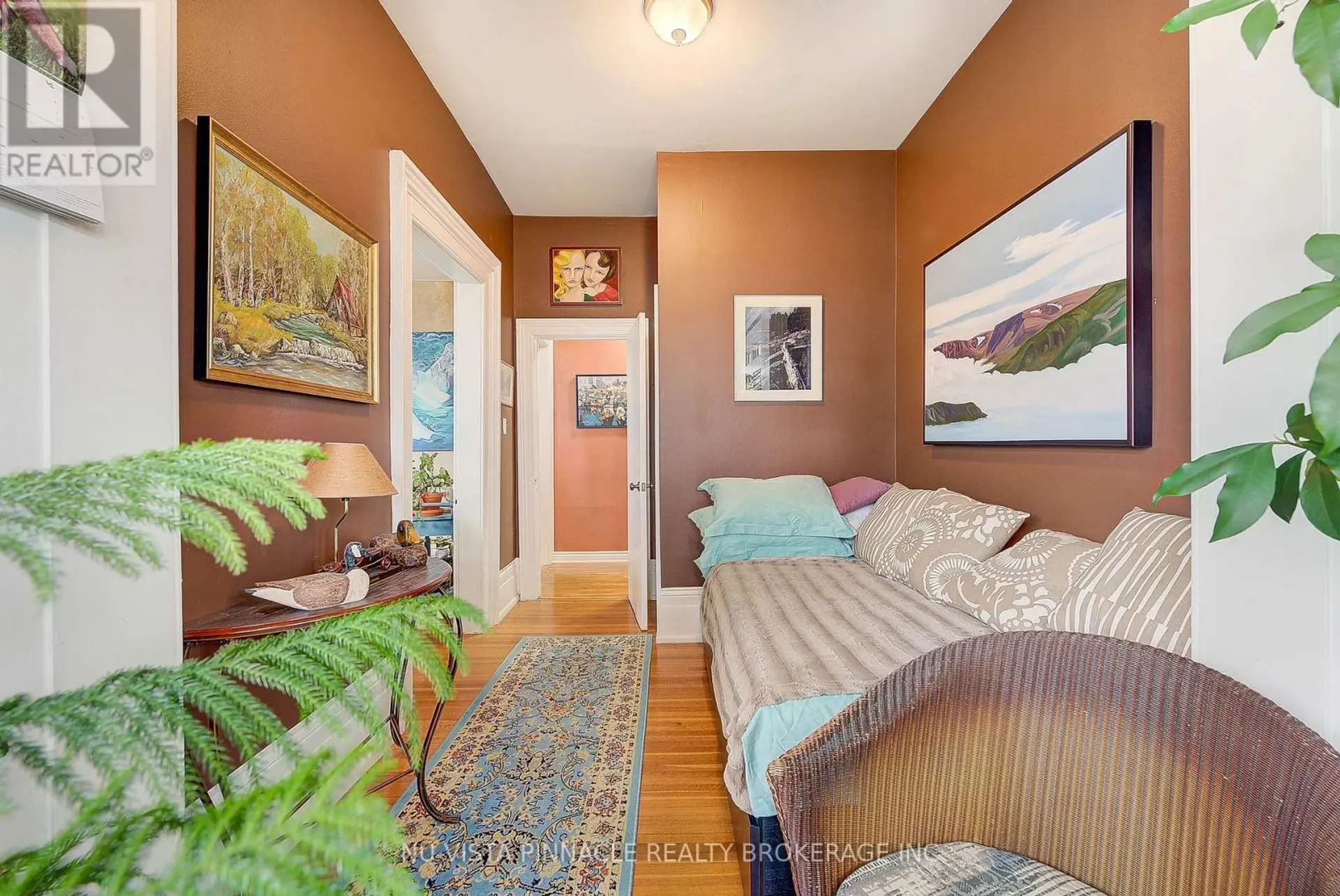 #5 49 RIDOUT STREET S - Image 9