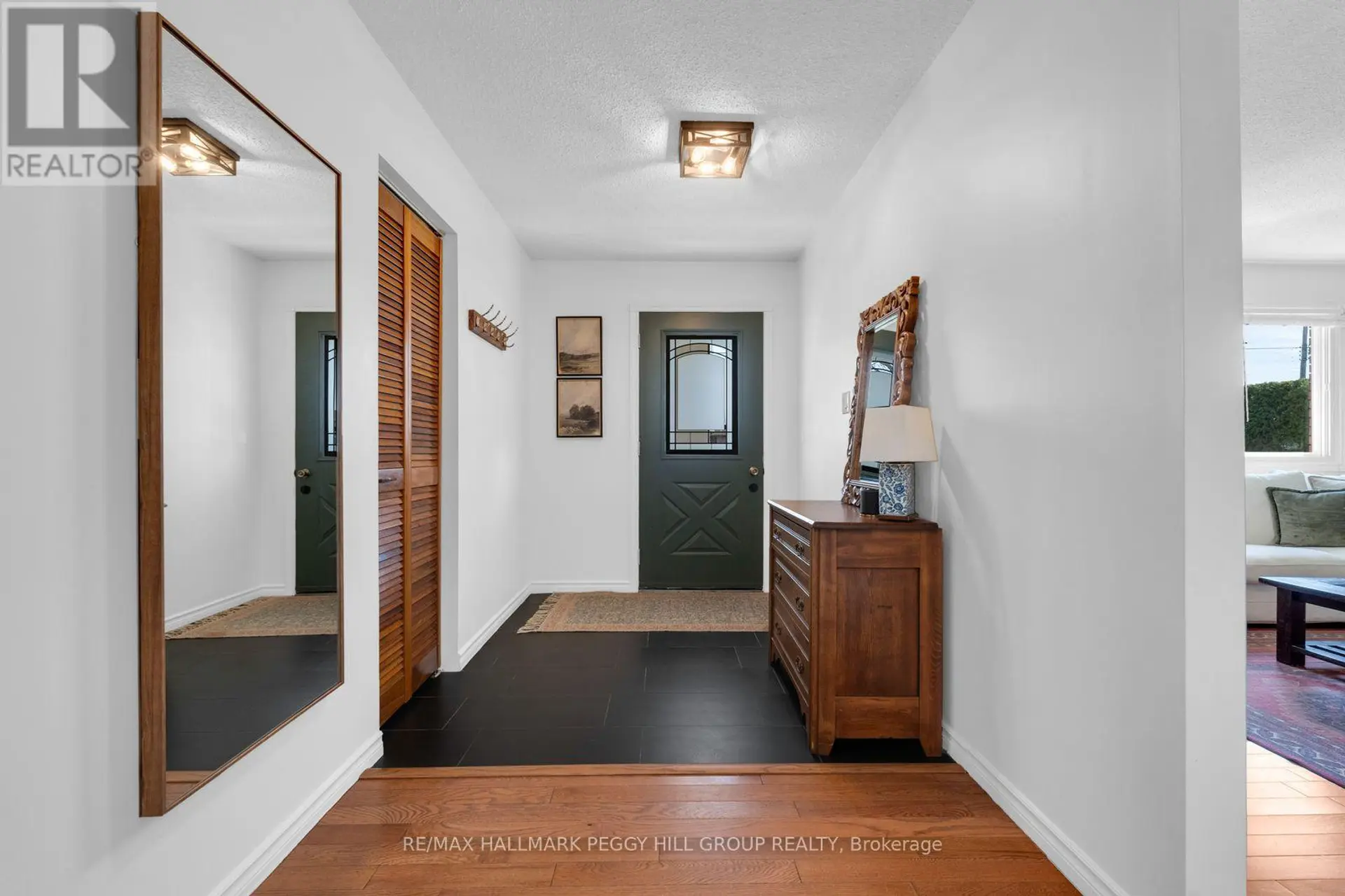 207 CLARENCE STREET - Image 3