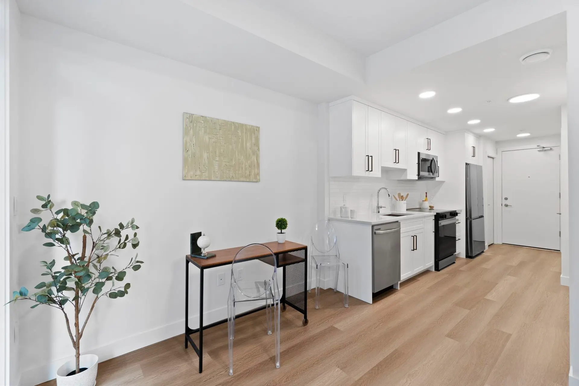 #304 33820 South Fraser Way - Image 4