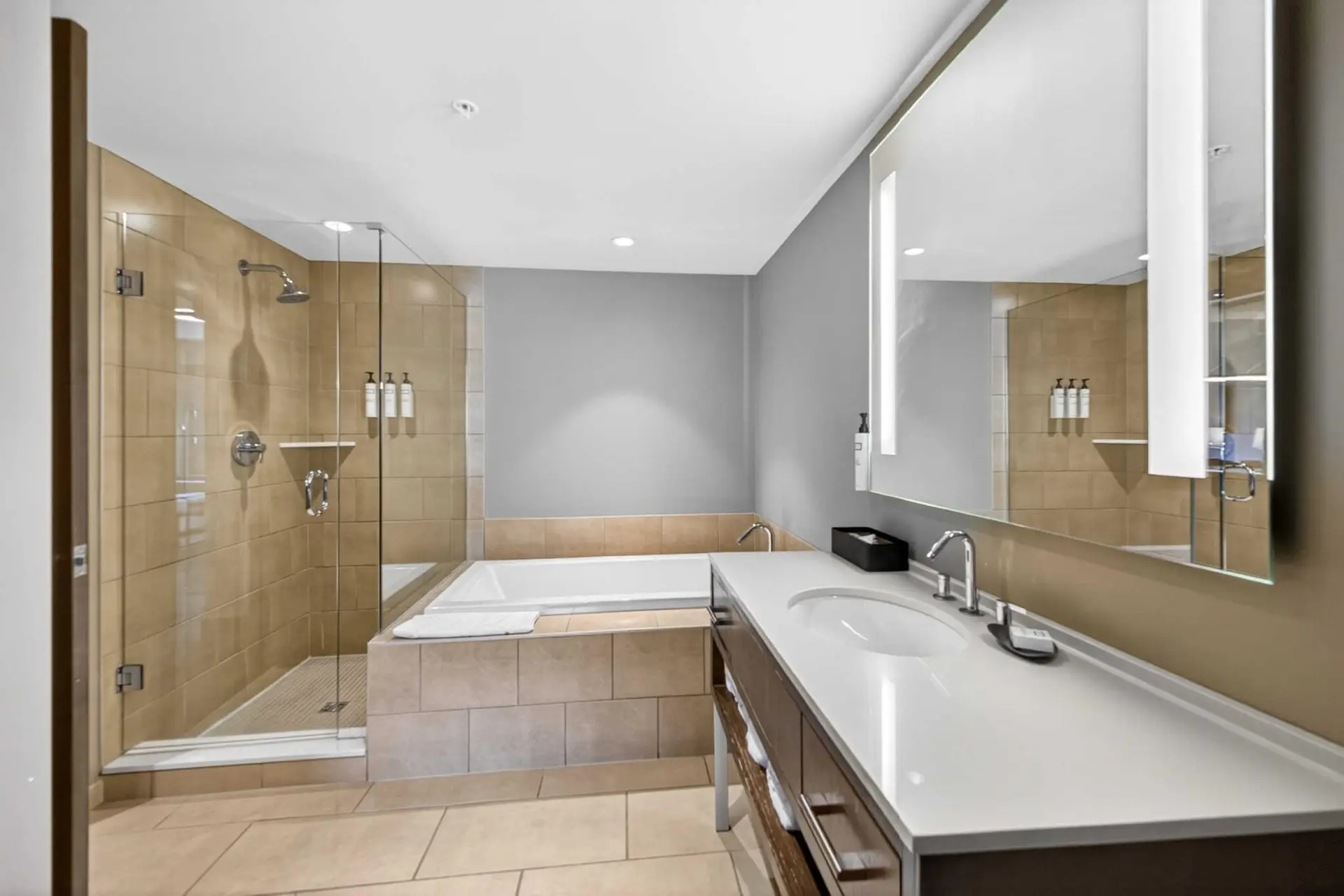 #314B 2020 London Lane - Image 7