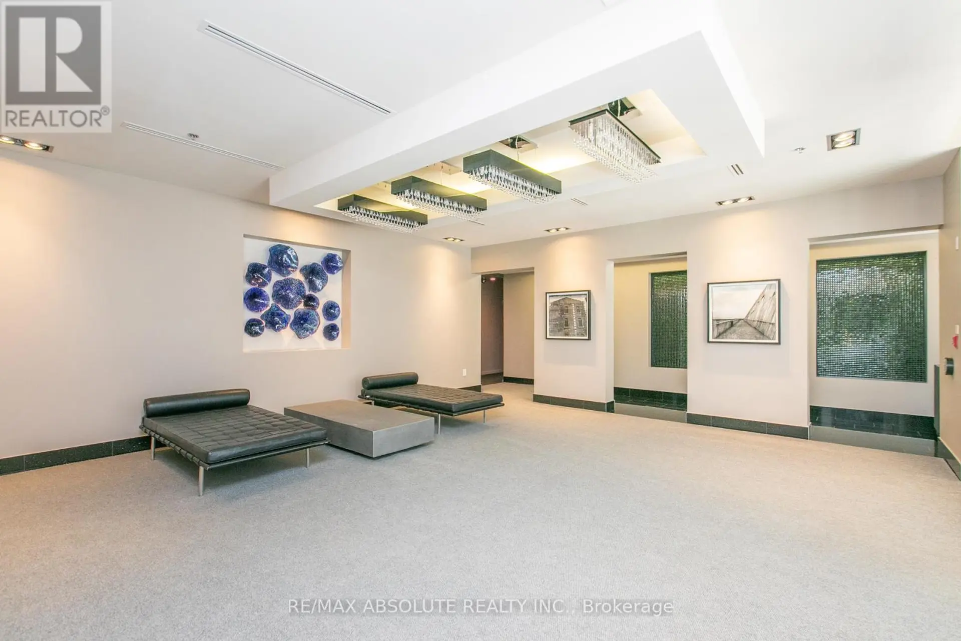 #217 101 RICHMOND ROAD - Image 2