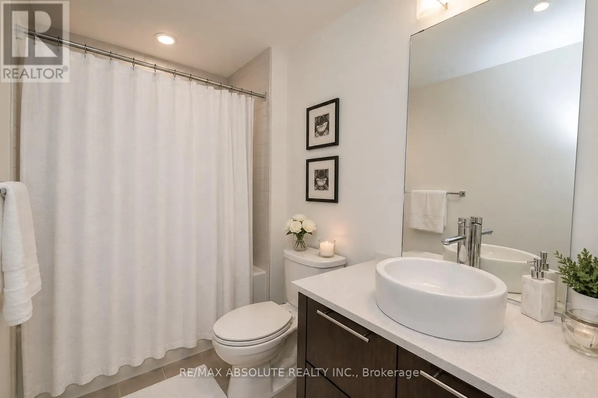 #217 101 RICHMOND ROAD - Image 9