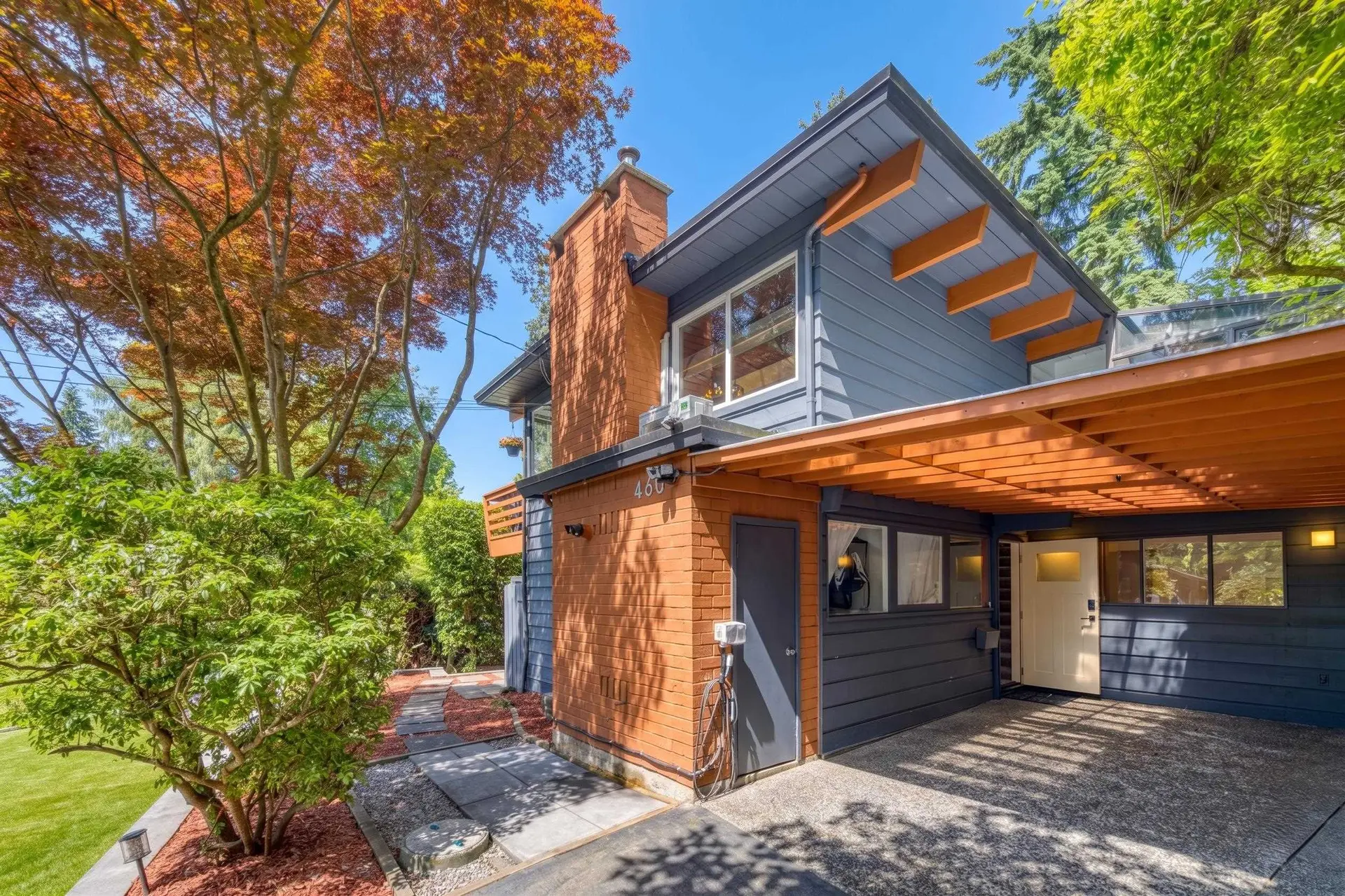 Property at 466 E Kings Road, North Vancouver, BC