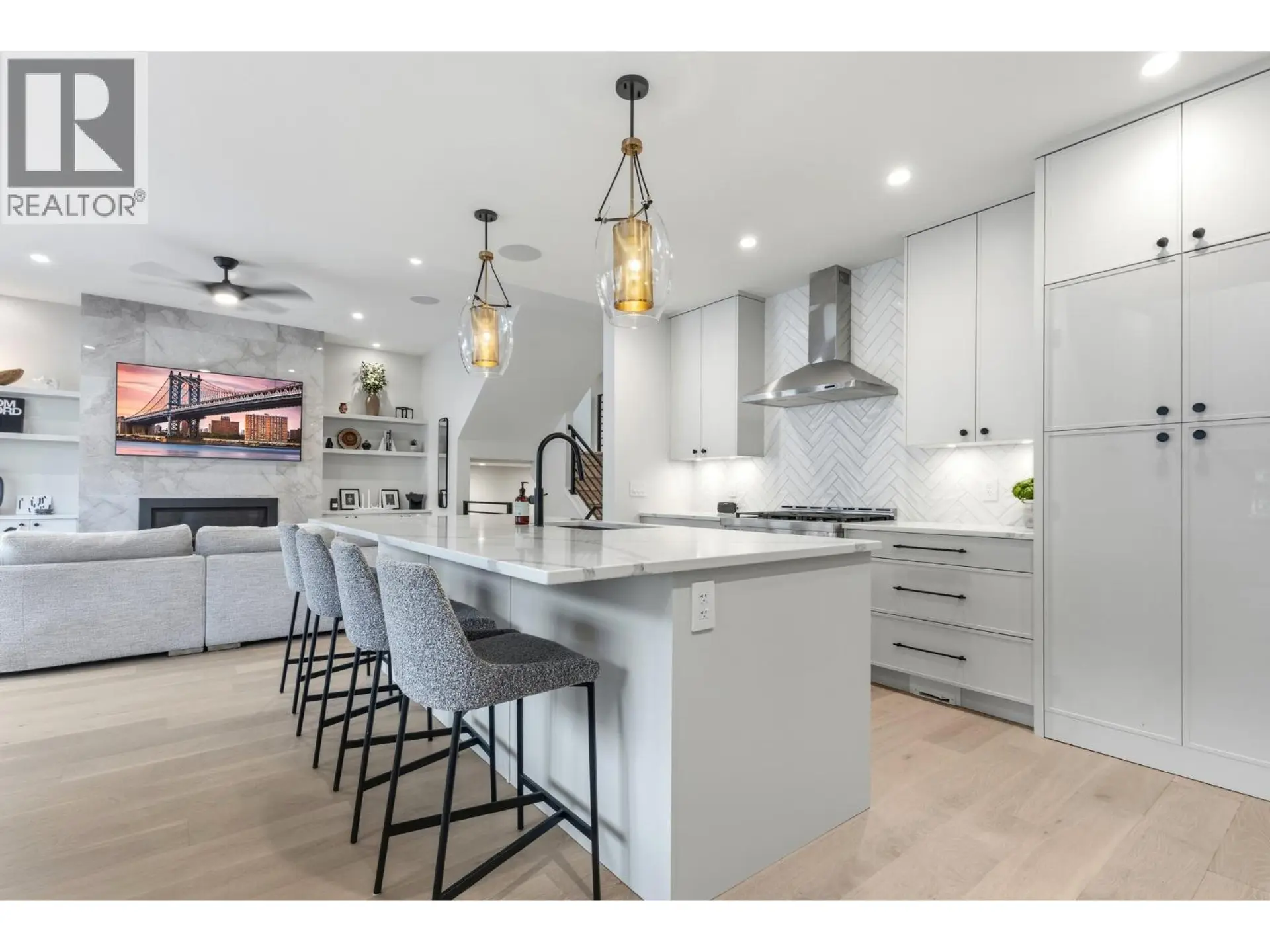 Property at 451 Vision Court, Kelowna, BC