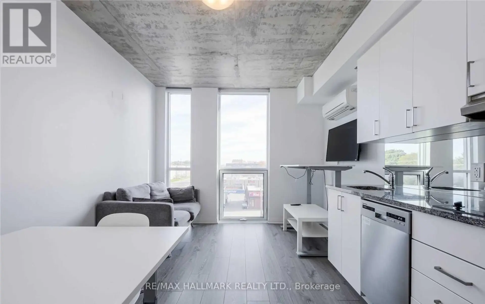 #436 1900 SIMCOE STREET N - Image 2