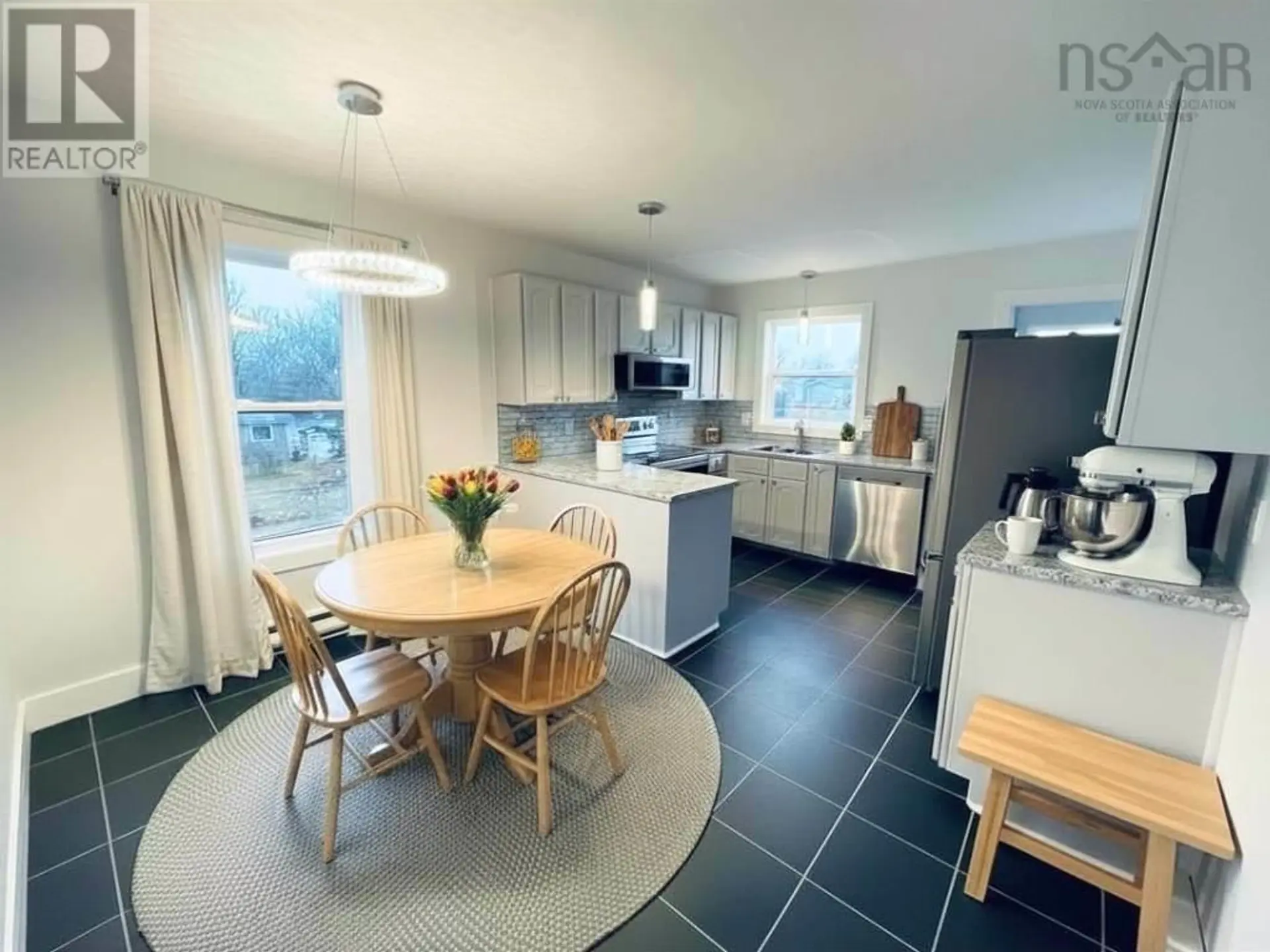 52 Shrewsbury Road - Image 2