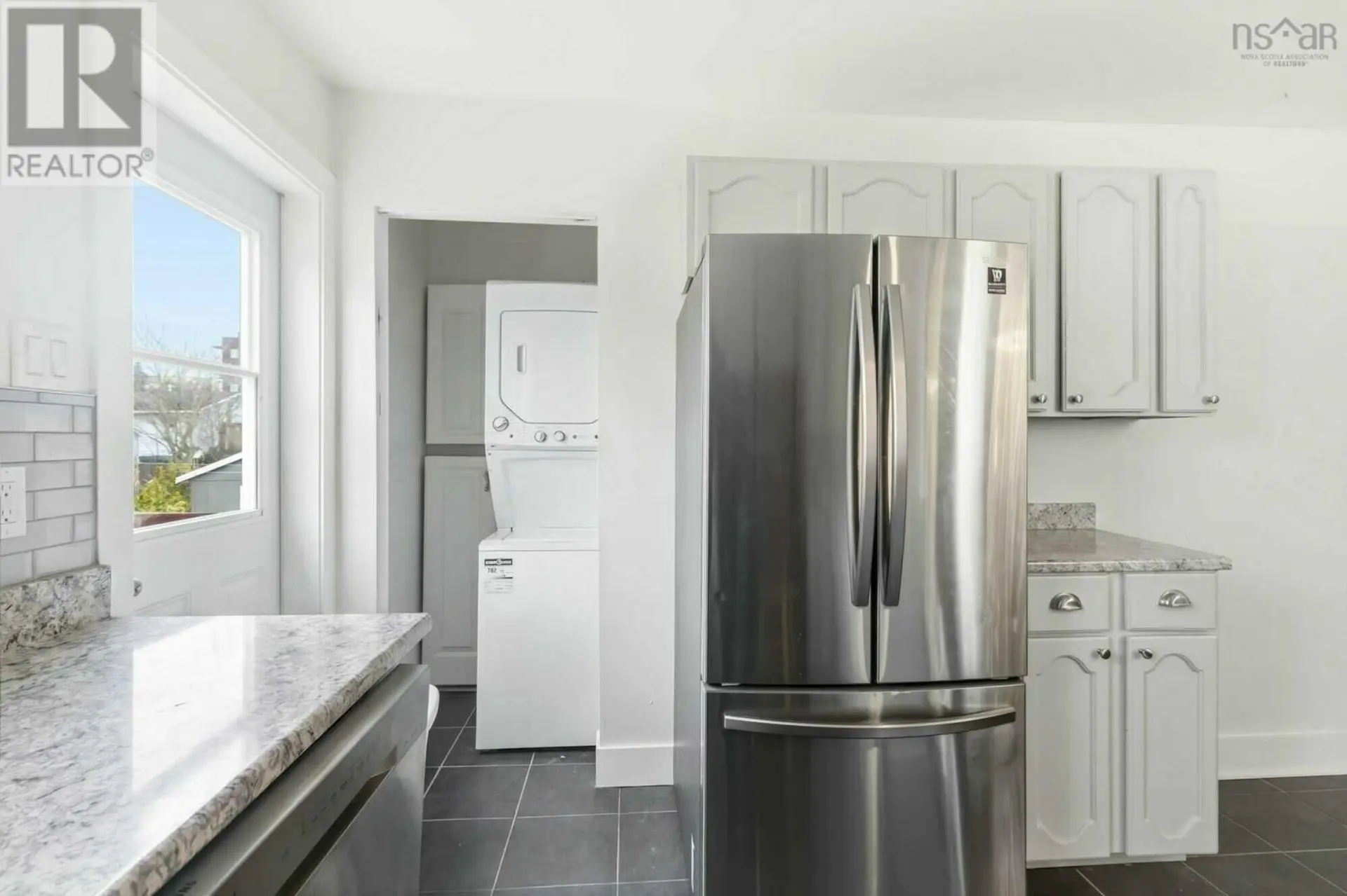52 Shrewsbury Road - Image 3