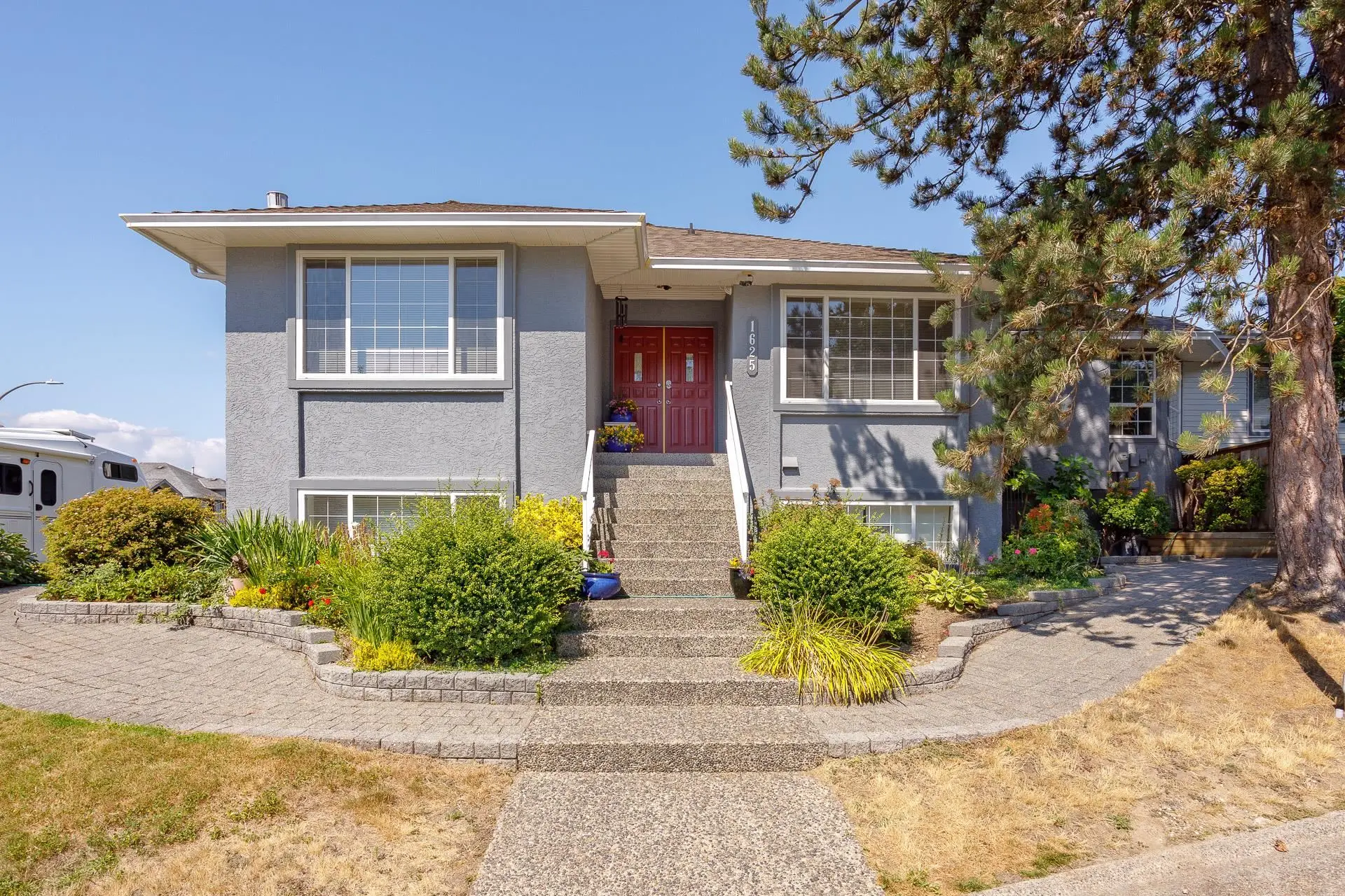 Property at 1625 McHugh Close, Port Coquitlam, BC