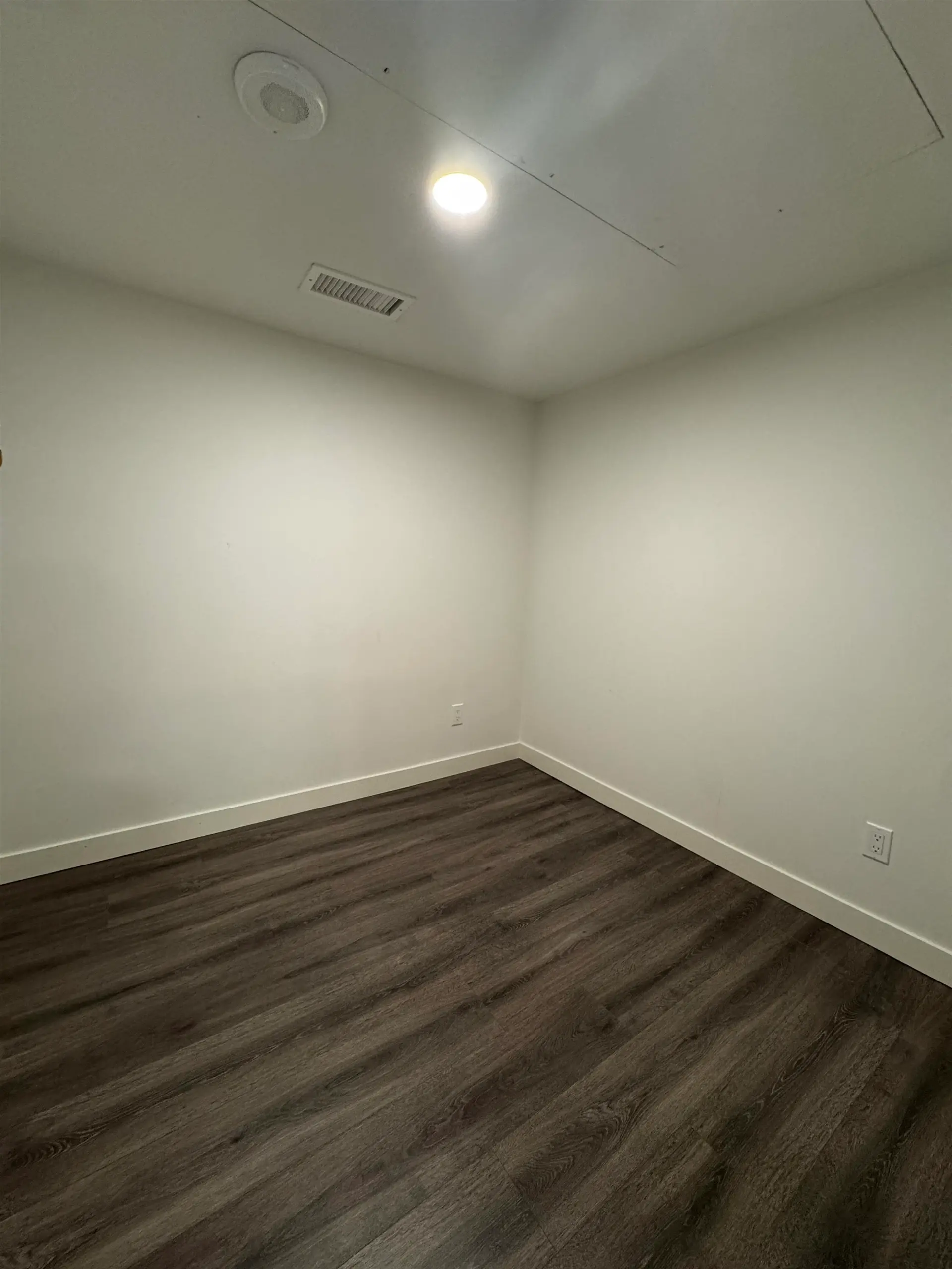 #1121 8800 Hazelbridge Way - Image 11
