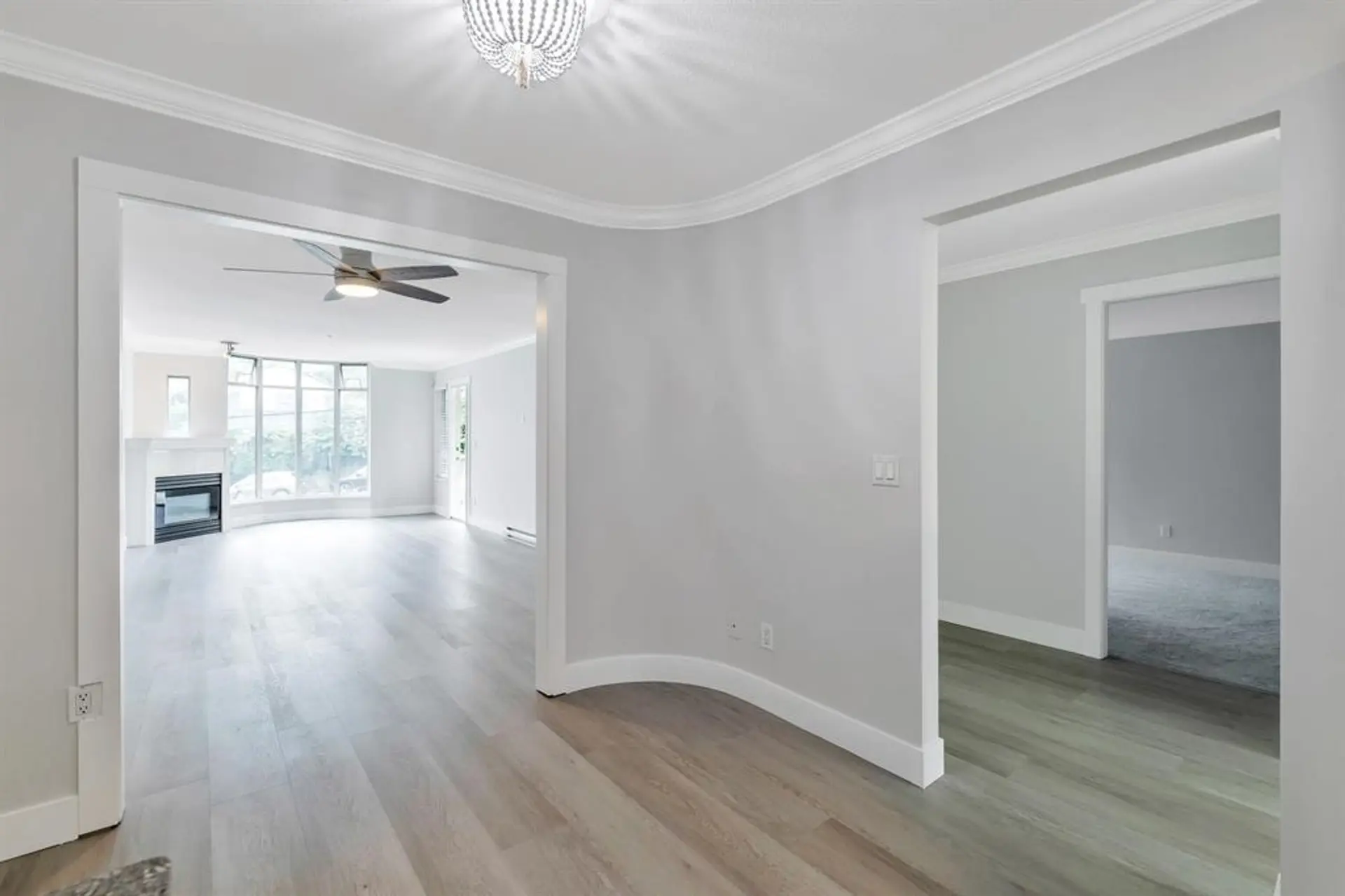 #310 14965 Marine Drive - Image 9
