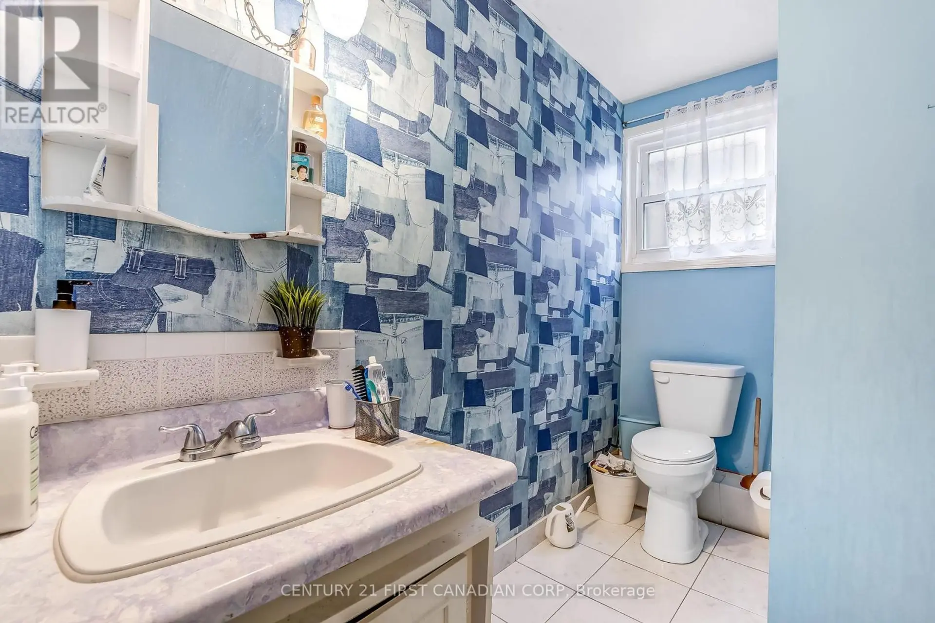 698 CHIDDINGTON AVENUE - Image 14