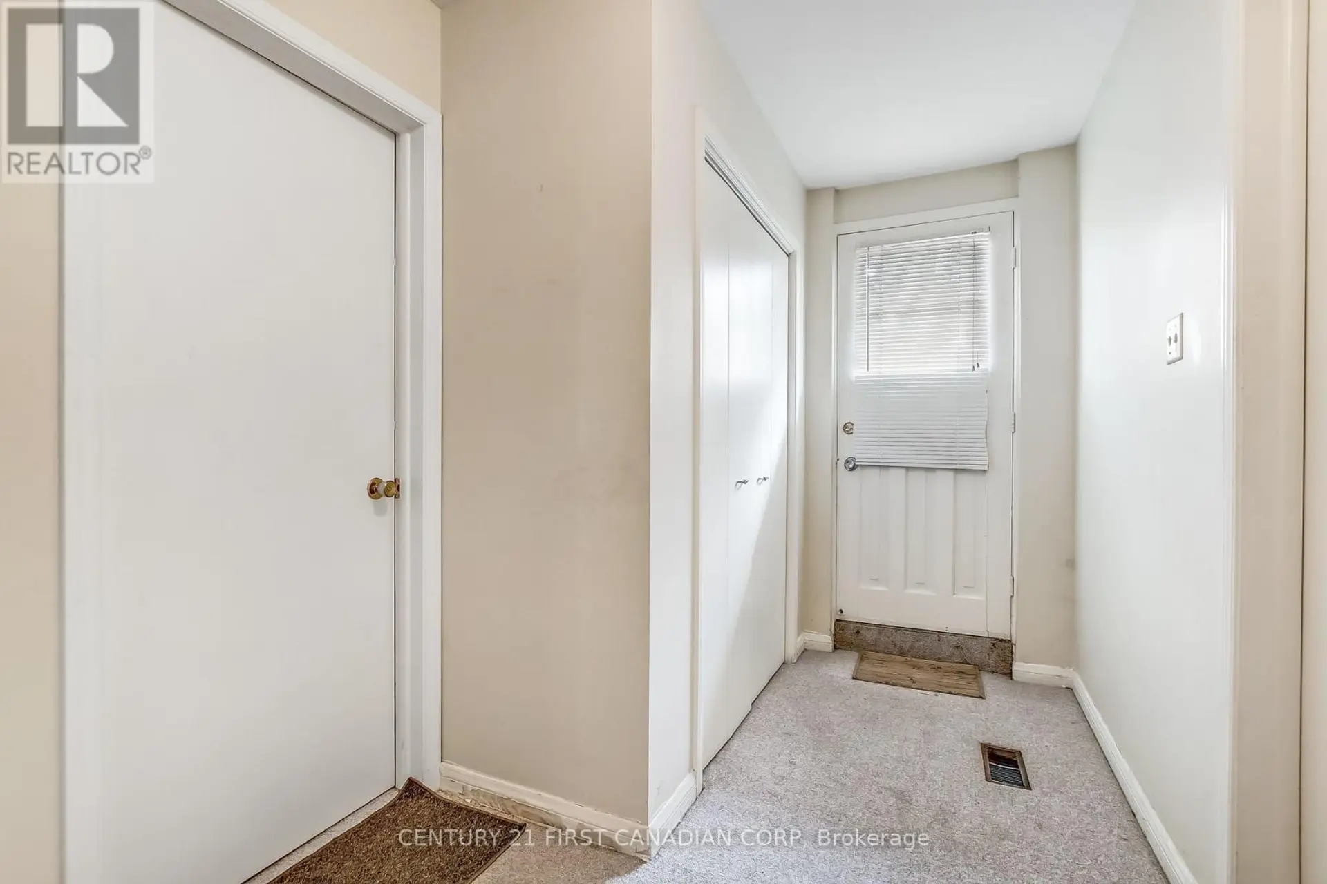 698 CHIDDINGTON AVENUE - Image 15