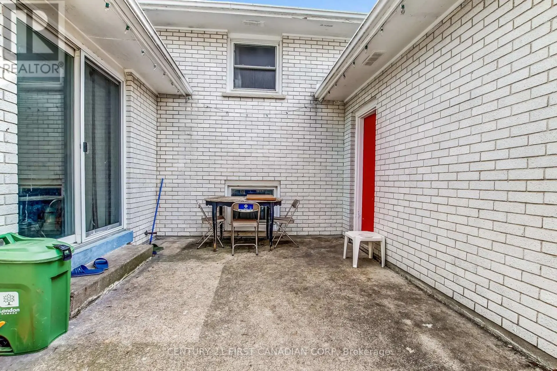 698 CHIDDINGTON AVENUE - Image 17
