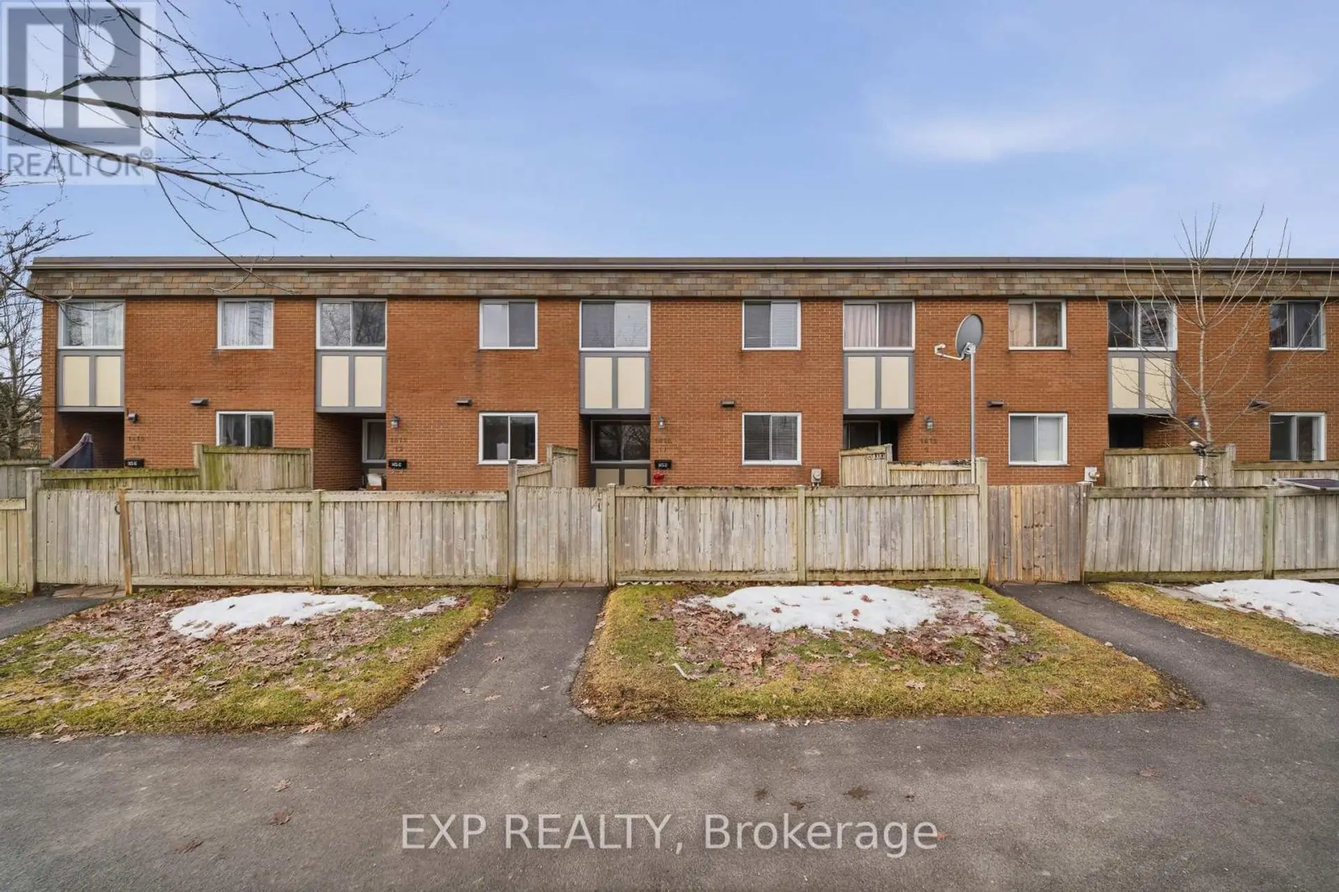#11 1675 HEATHERINGTON ROAD - Image 1