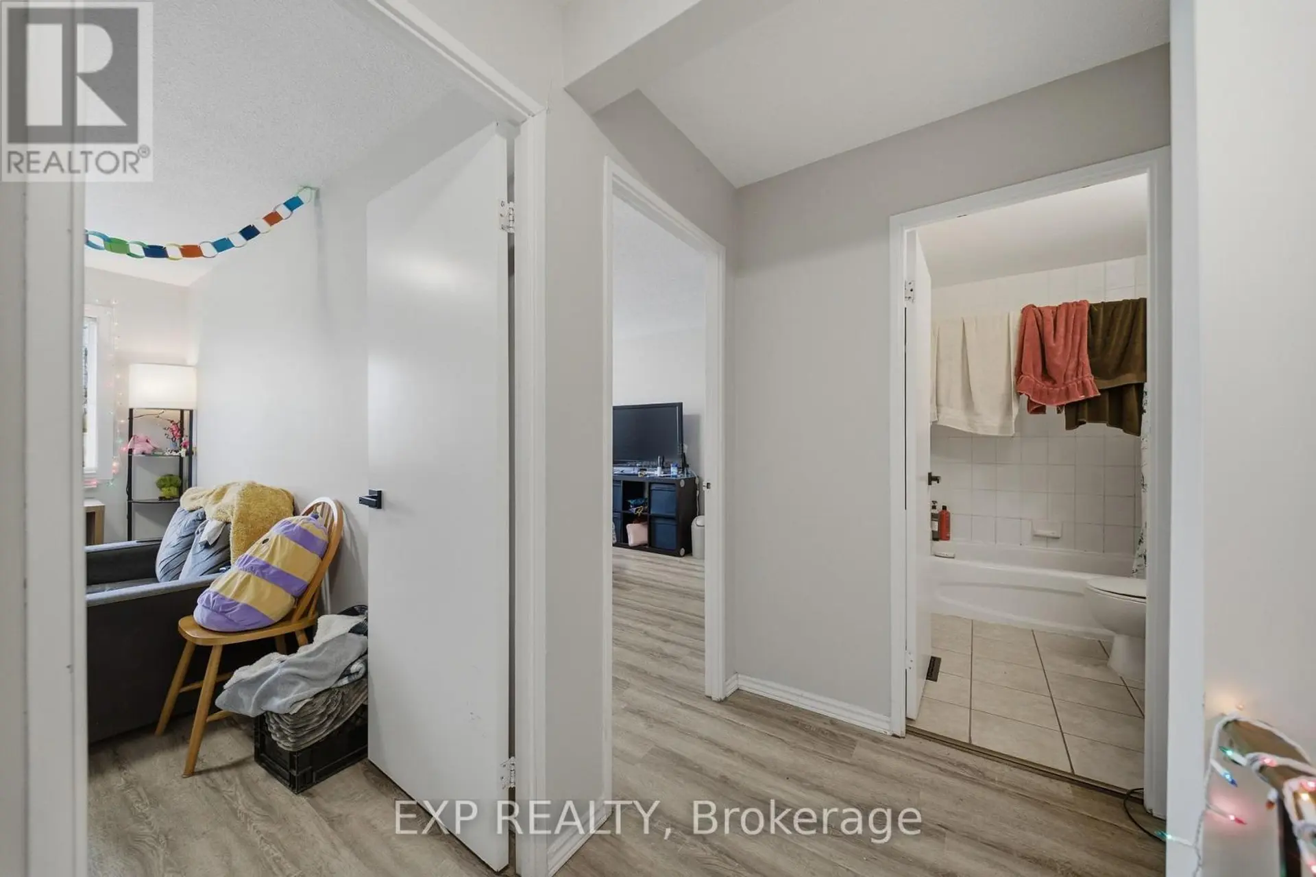 #11 1675 HEATHERINGTON ROAD - Image 13