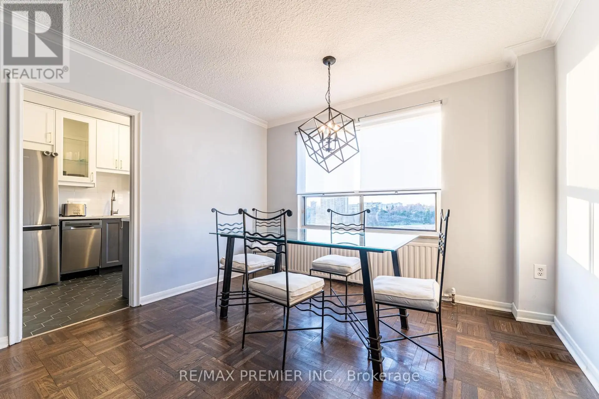 #612 660 EGLINTON AVENUE W - Image 6