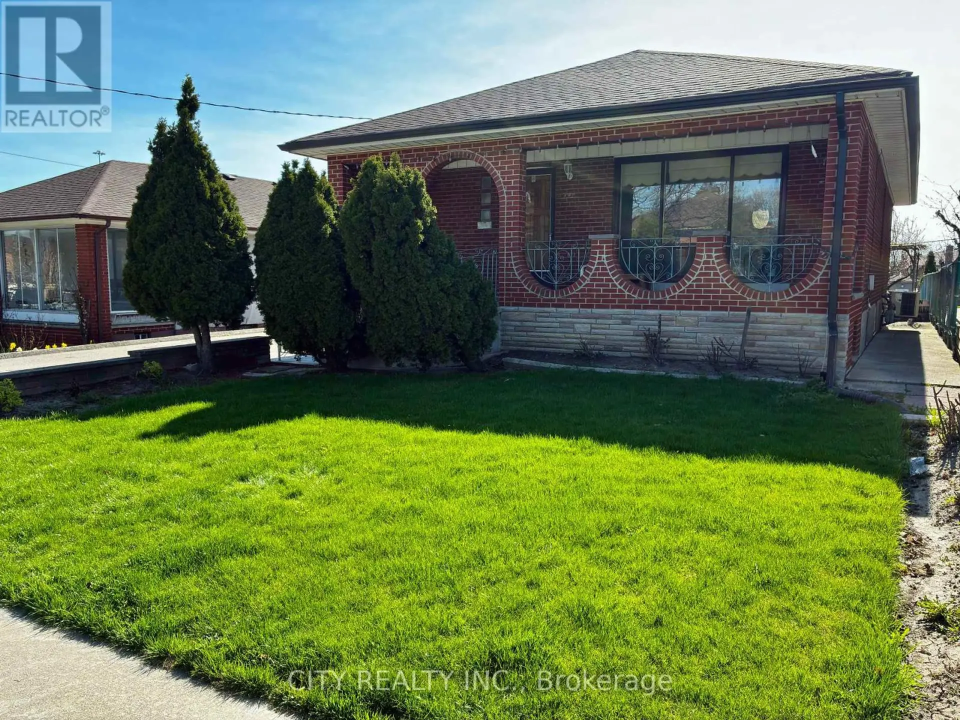 40 MONTANA AVENUE - Image 1