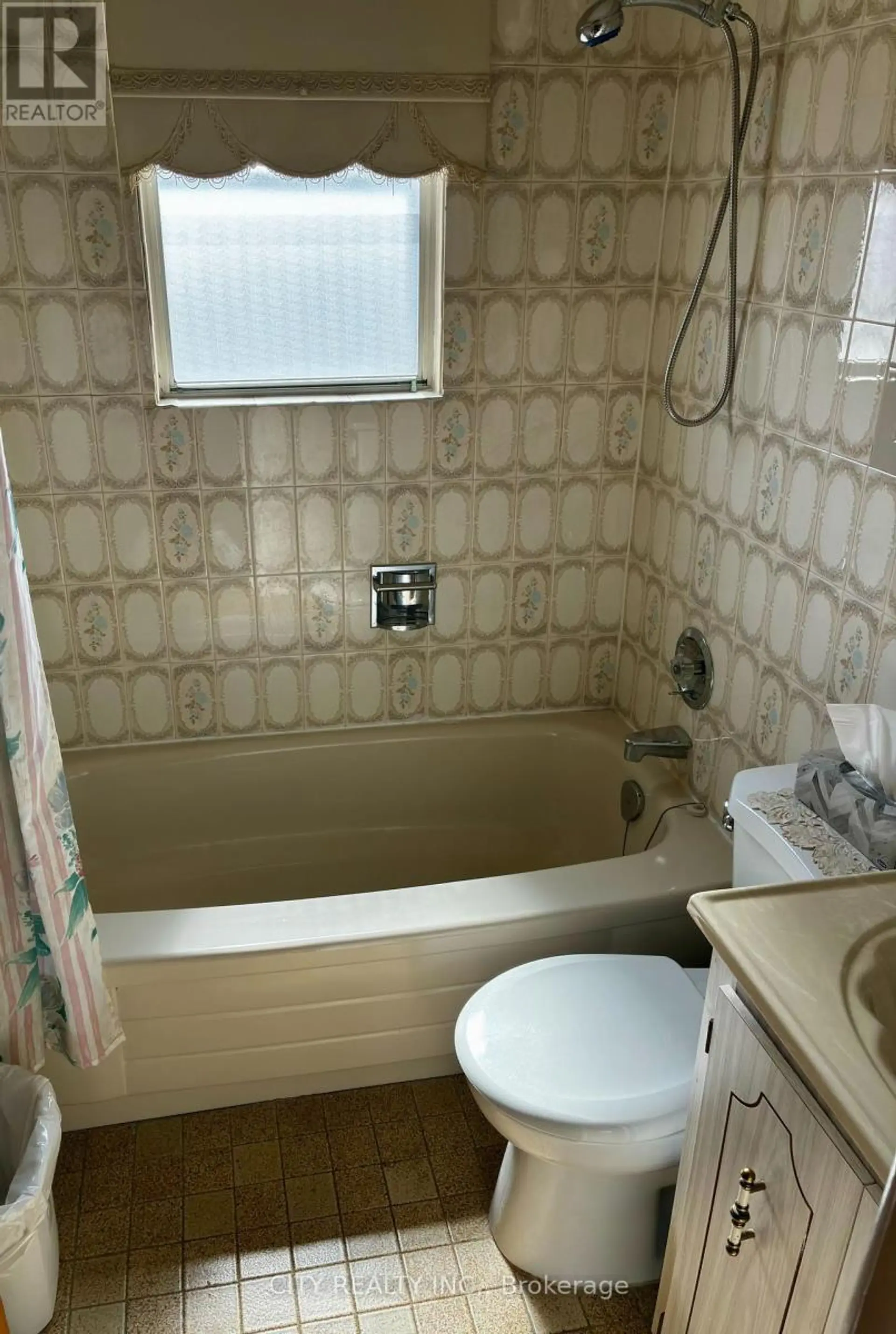 40 MONTANA AVENUE - Image 10