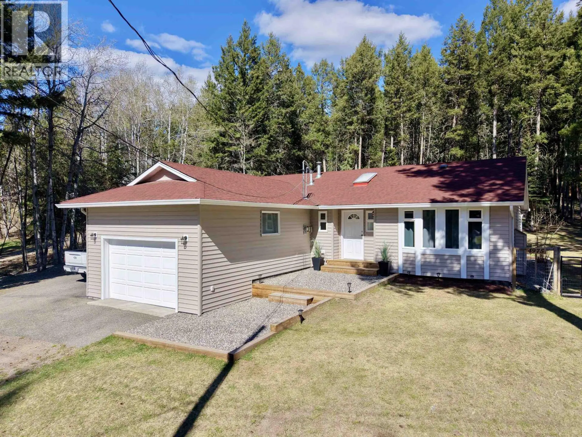 Property at 4975 GLOINNZUN DRIVE, 108 Mile Ranch, BC