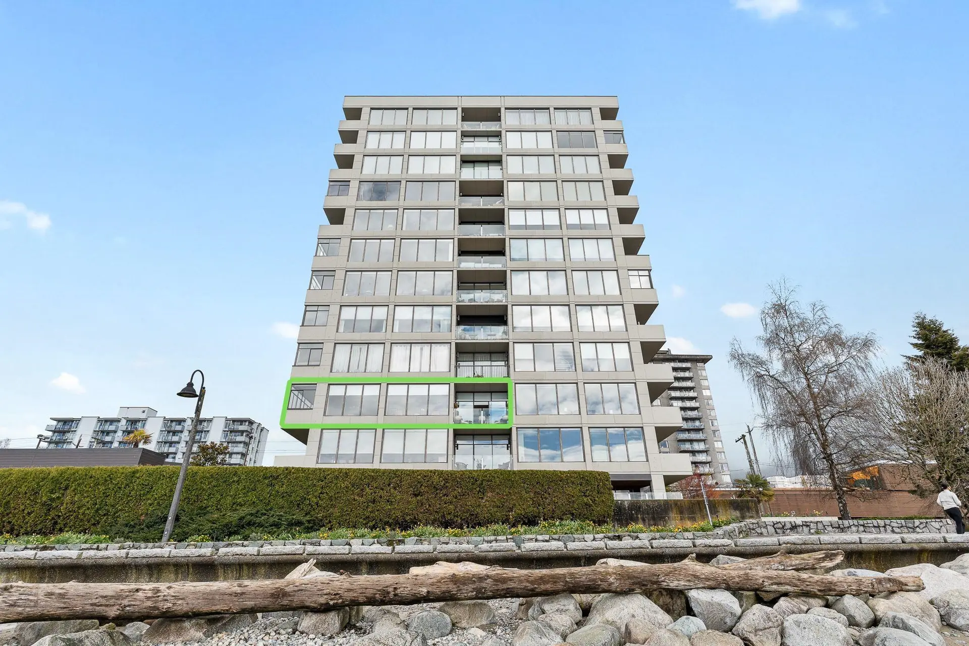 Property at #3W 111 18th Street, West Vancouver, BC