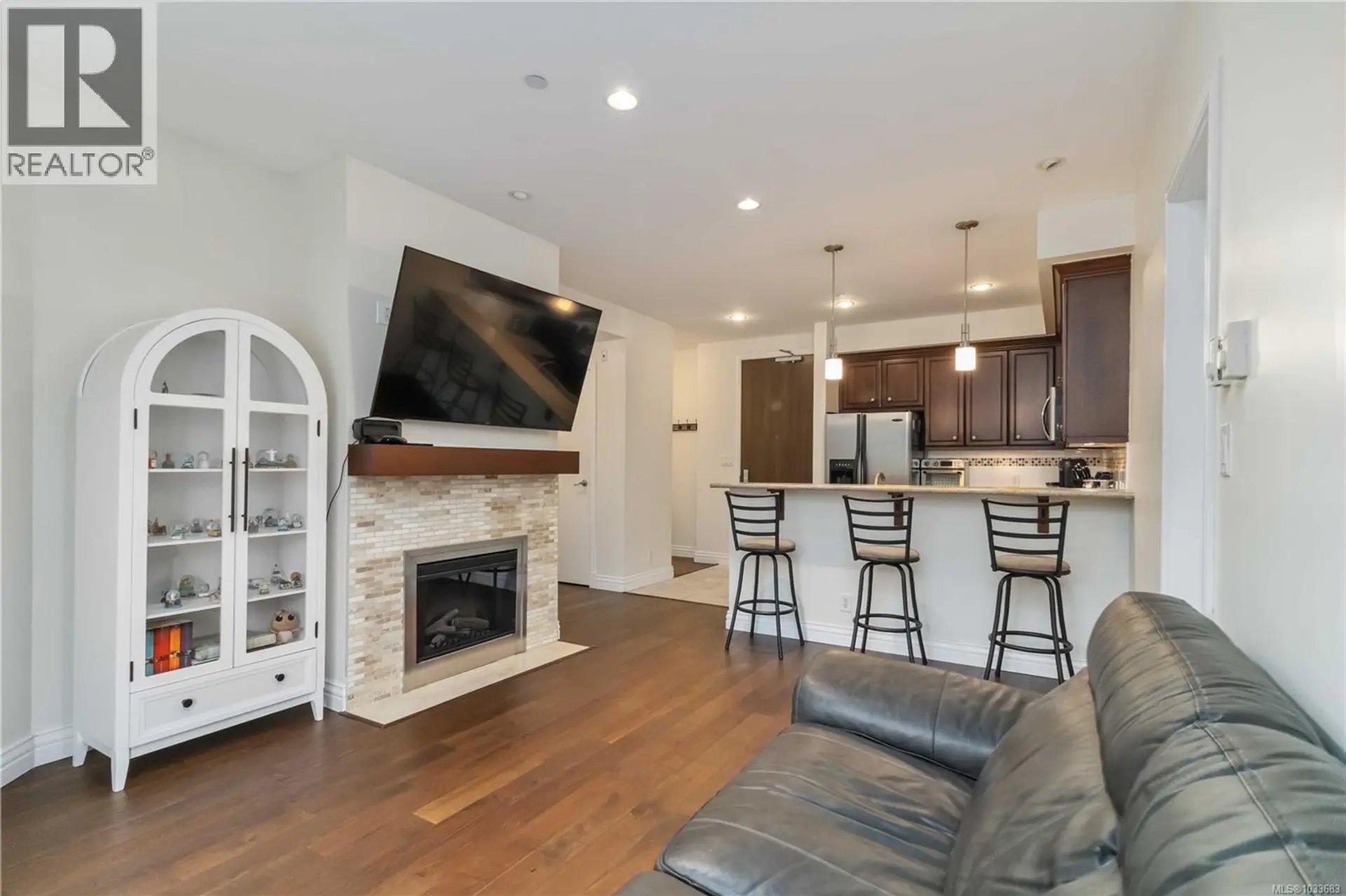 Property at #217 1335 Bear Mountain Pkwy, Langford, BC