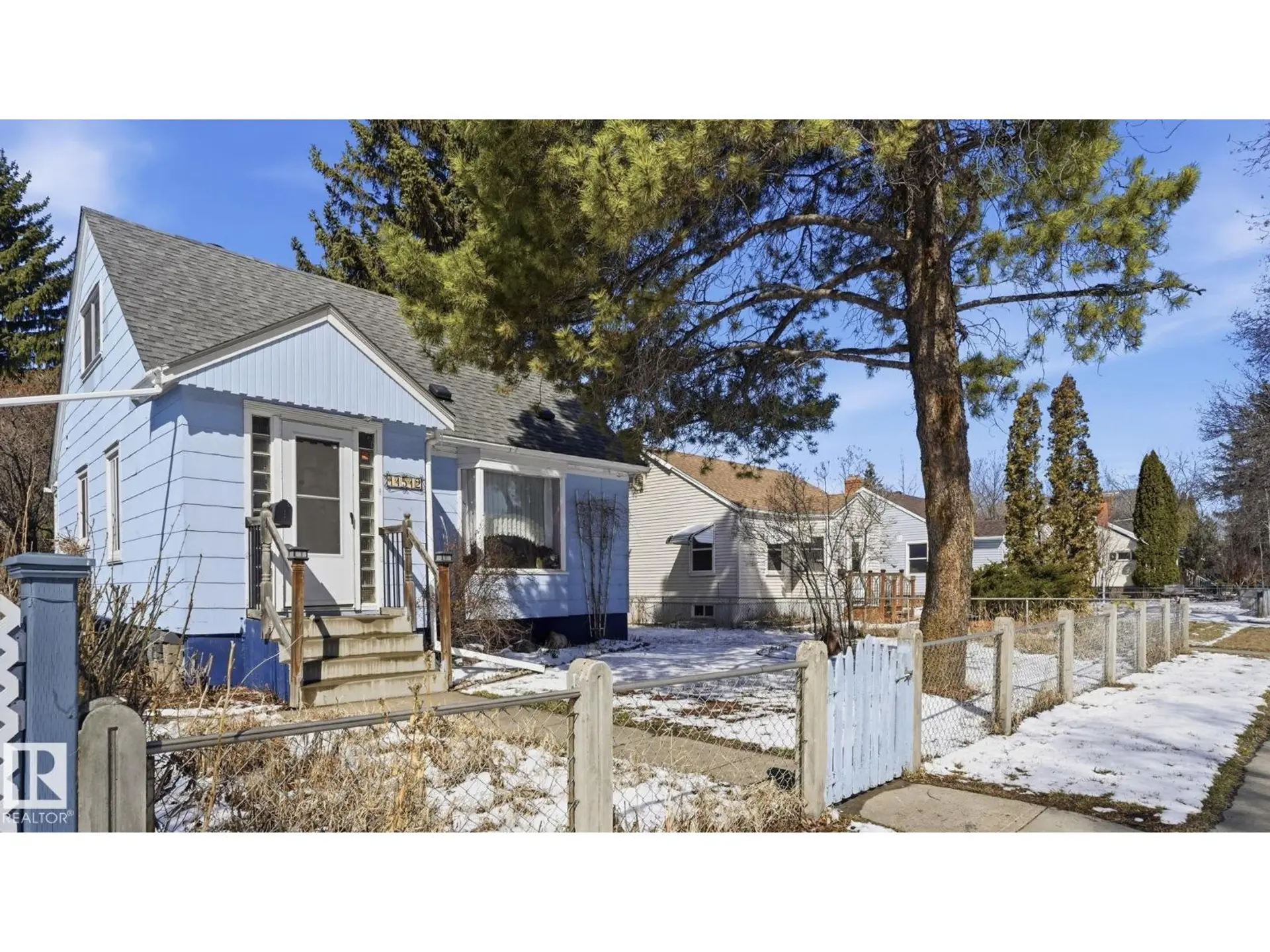 11512 86 ST NW - Image 1