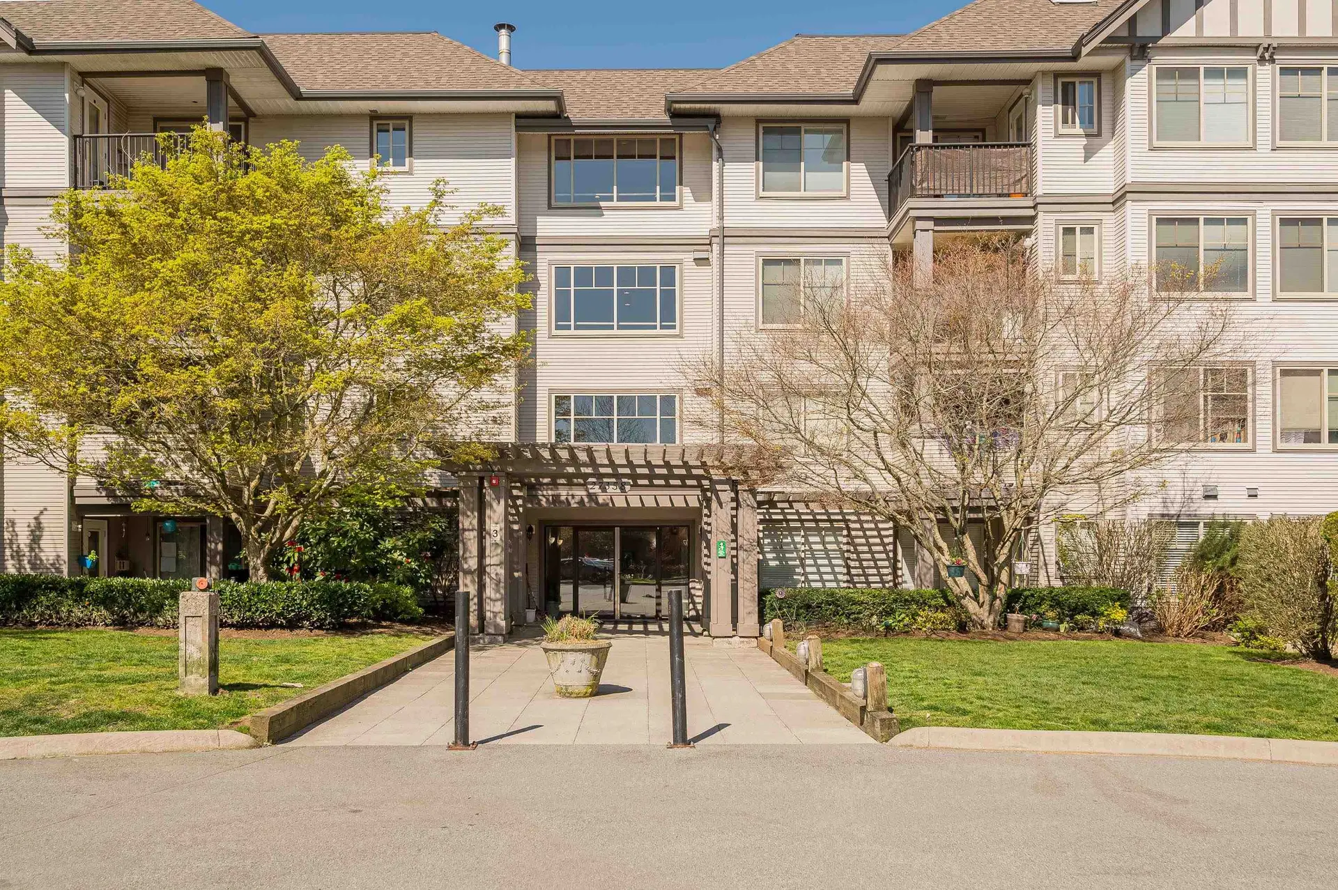 Property at #332 27358 32 Avenue, Langley, BC