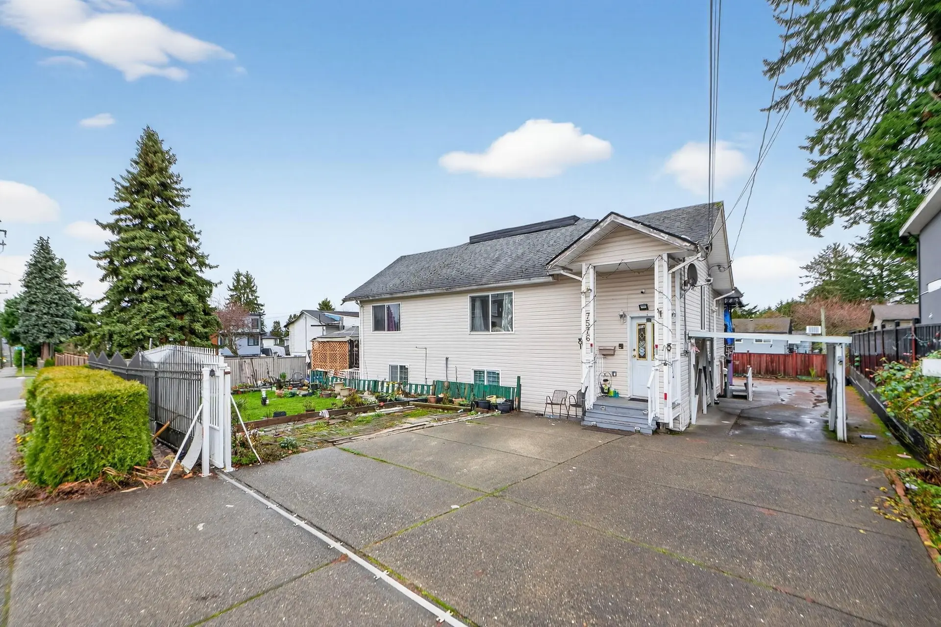 Property at 7576 140 Street, Surrey, BC