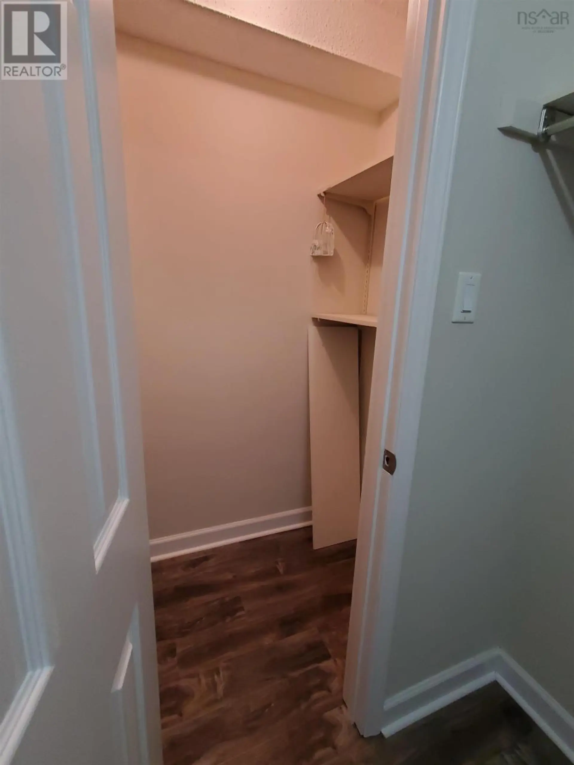 #206 158 Farnham Gate Road - Image 16