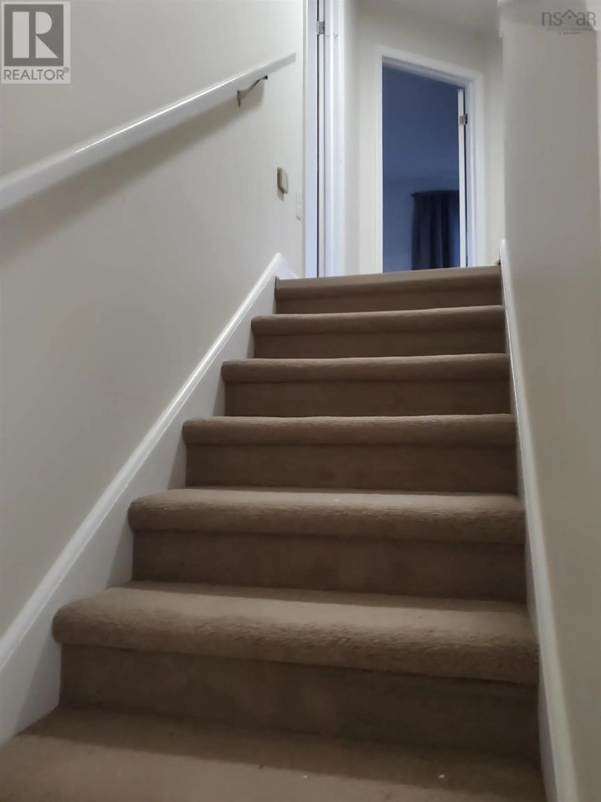 #206 158 Farnham Gate Road - Image 9