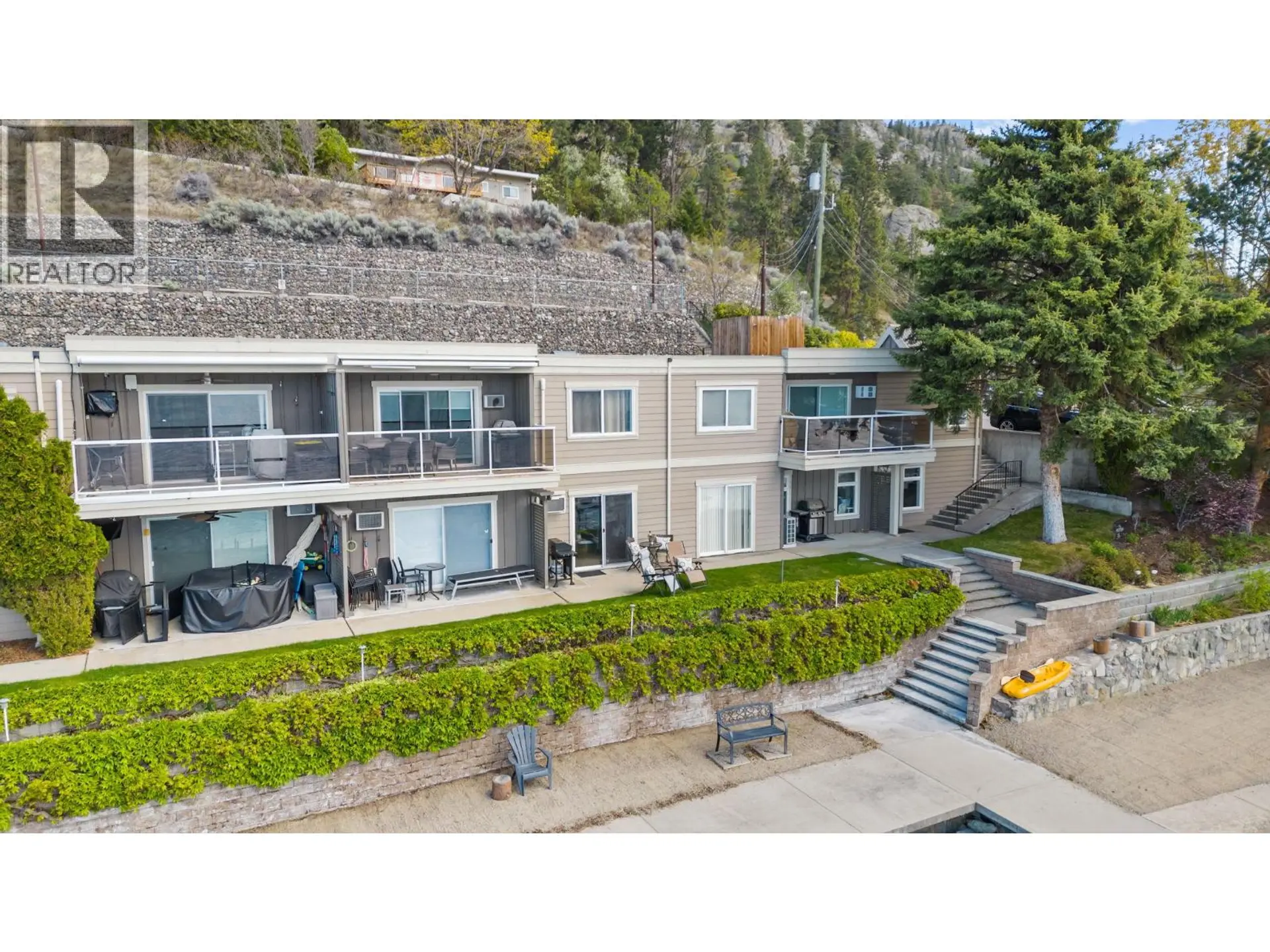 #100 3050 Seclusion Bay Road - Image 13