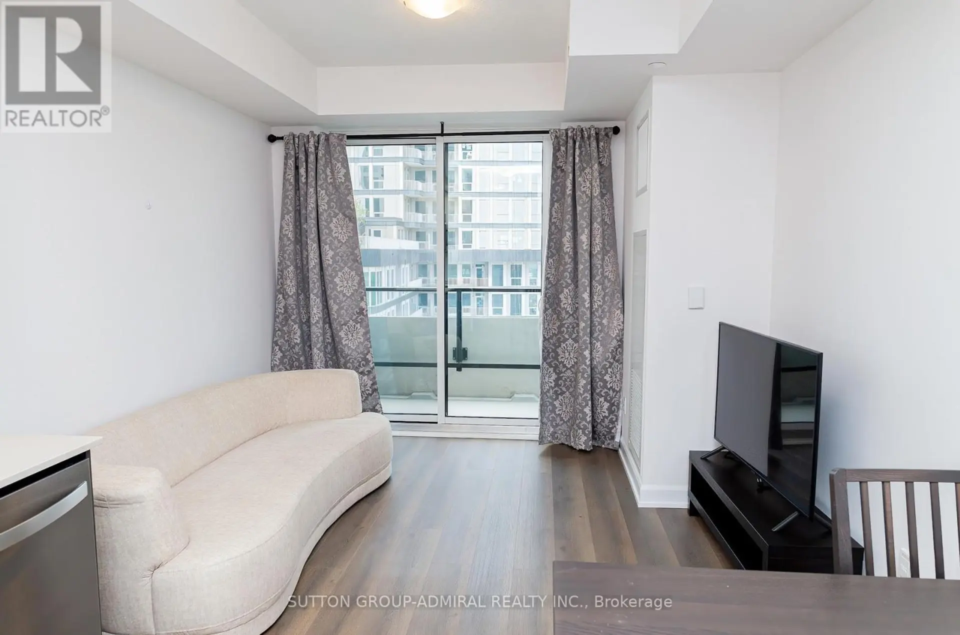 #1307 3220 WILLIAM COLTSON AVENUE - Image 11